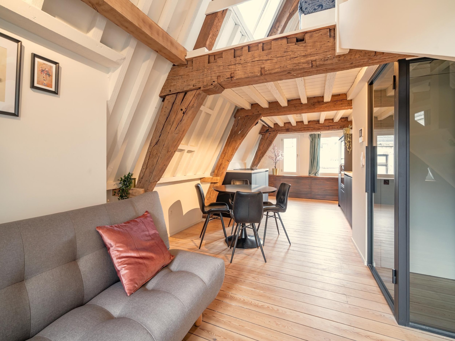 Loftappartement voor 1 persoon in hartje Antwerpen - foto 6