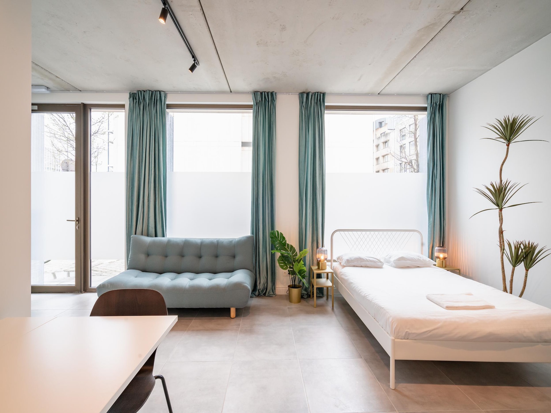 Compact 50m² appartement met privéterras in hartje Antwerpen - foto 2