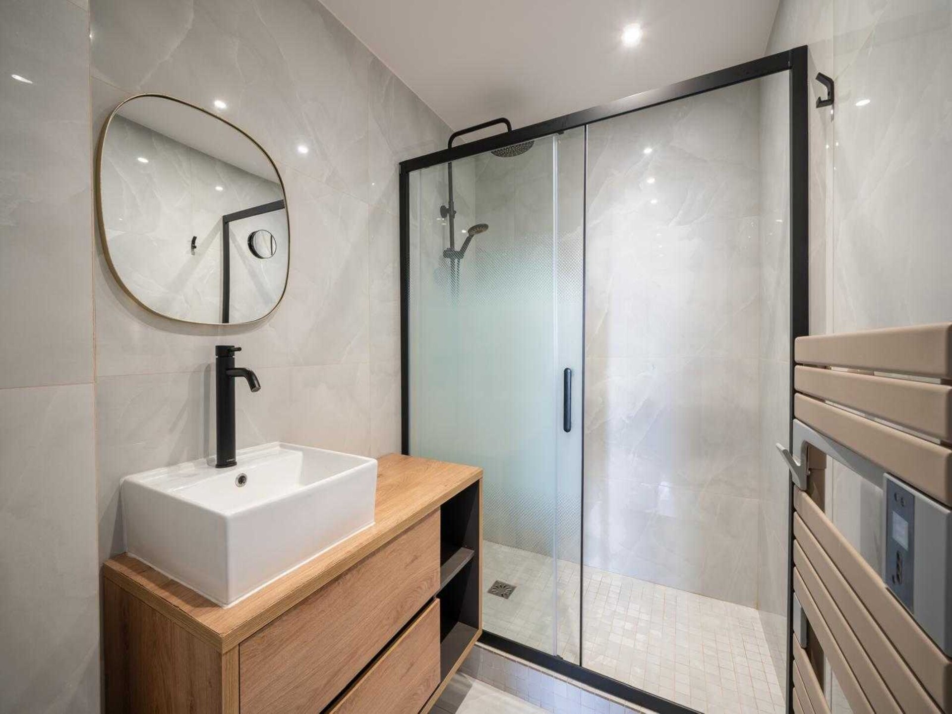 Licht appartement in Saint-Tropez, op loopafstand van strand en centrum - foto 3