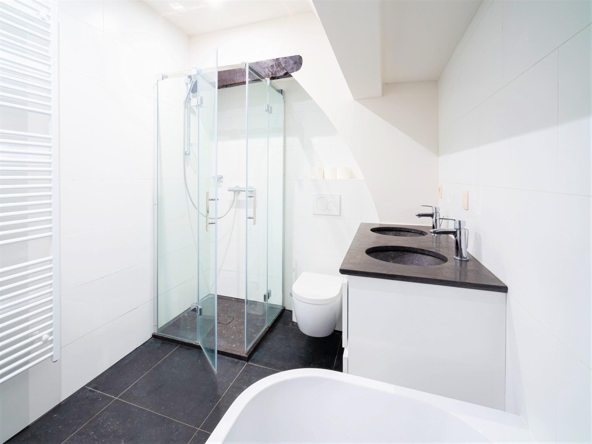 Ruim Appartement in Centrum Antwerpen – 2 Slaapkamers, Vlakbij Plantin-Moretus - foto 11