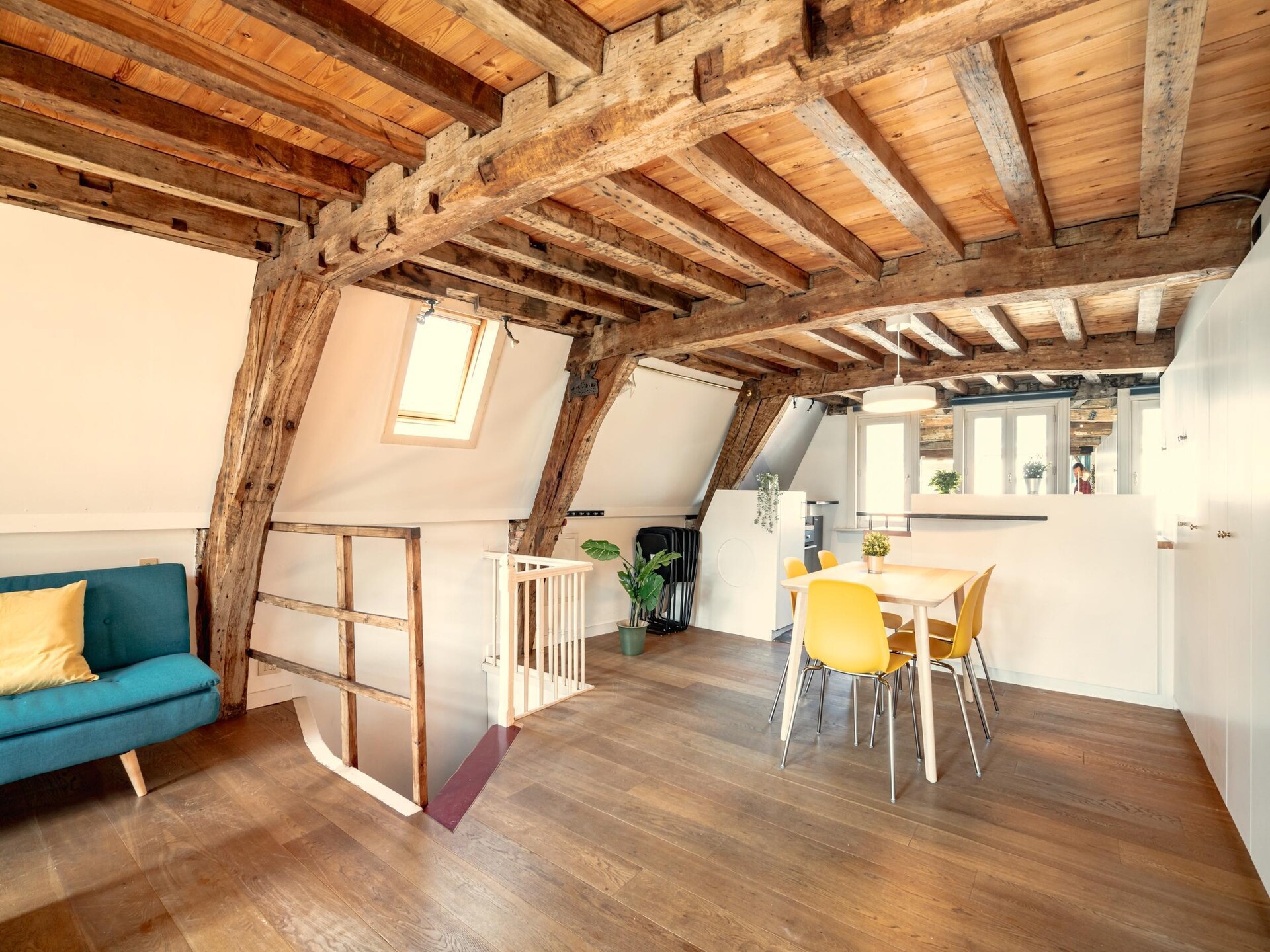 Stijlvol duplexappartement in het groene hart van Antwerpen - foto 2