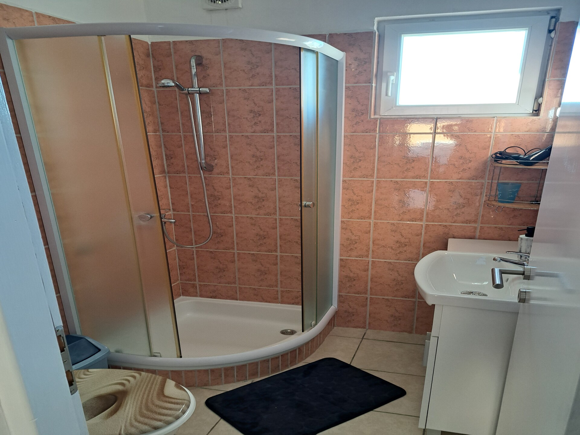 Centraal gelegen appartement in Ražanac met jacuzzi - foto 15