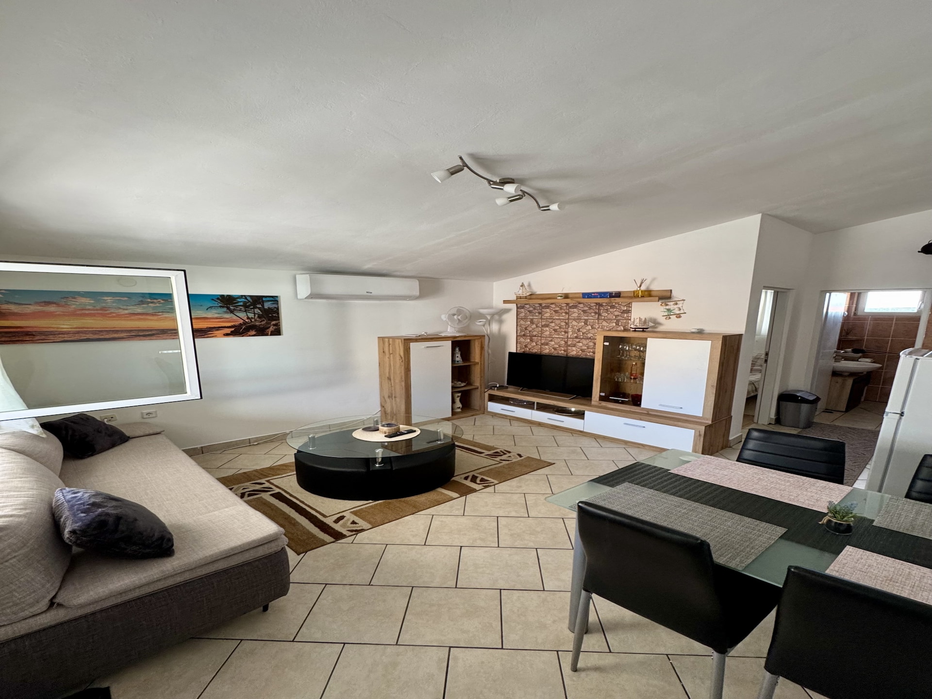 4-persoons appartement in Ražanac met jacuzzi en strand nabij - foto 7