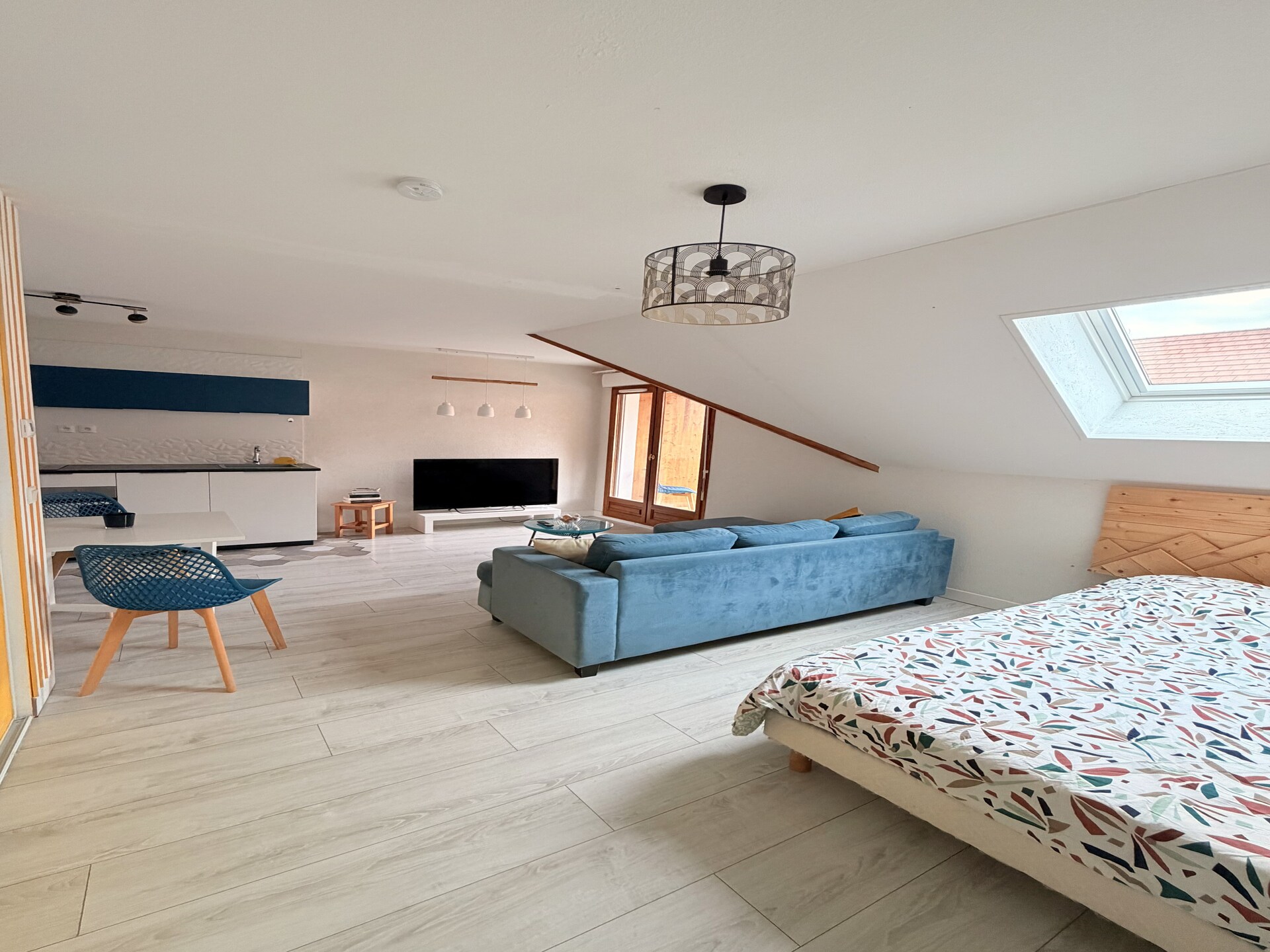 Knus appartement met zwembad en spa in het groene Giez - foto 9