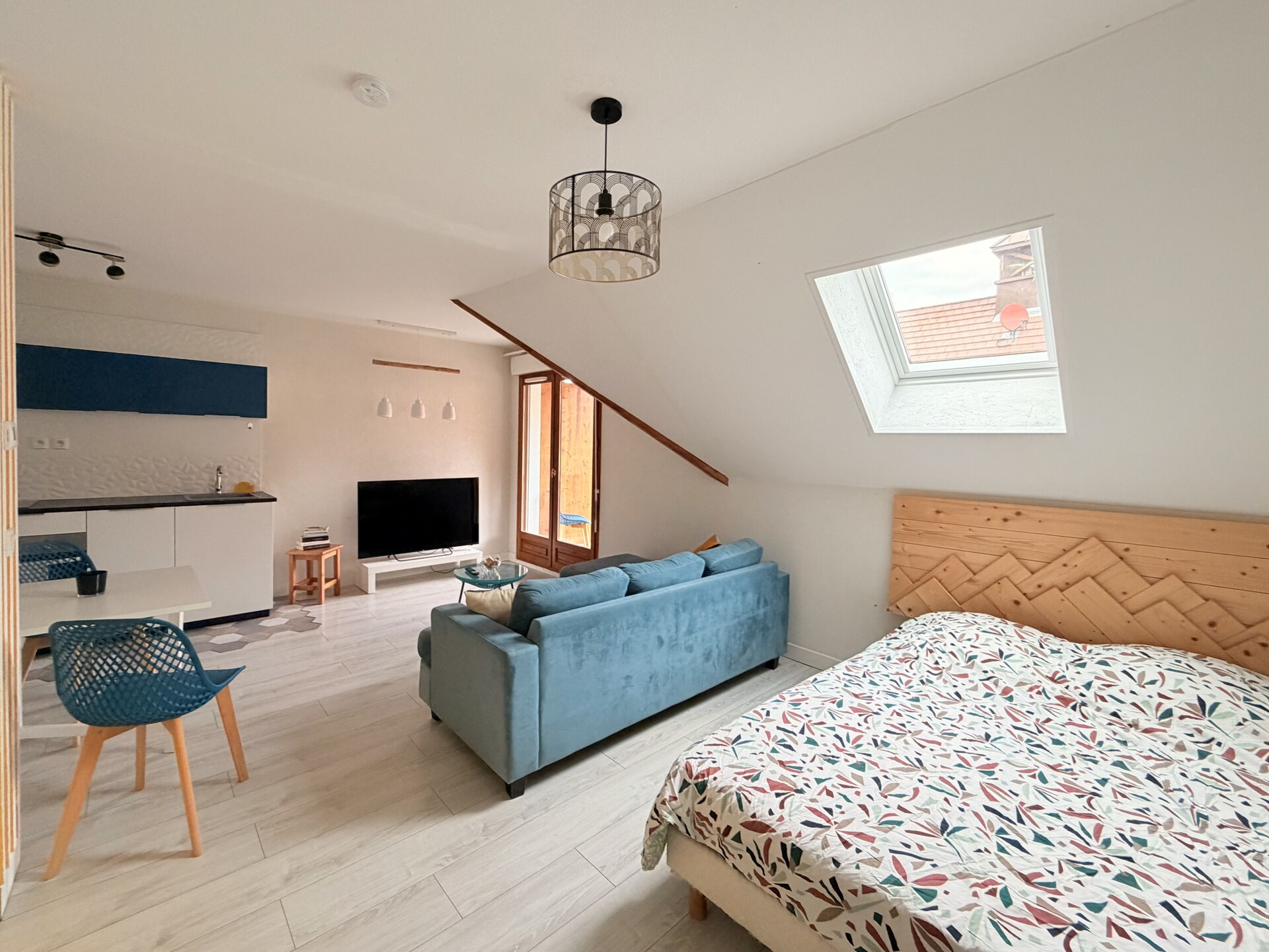 Knus appartement met zwembad en spa in het groene Giez - foto 12