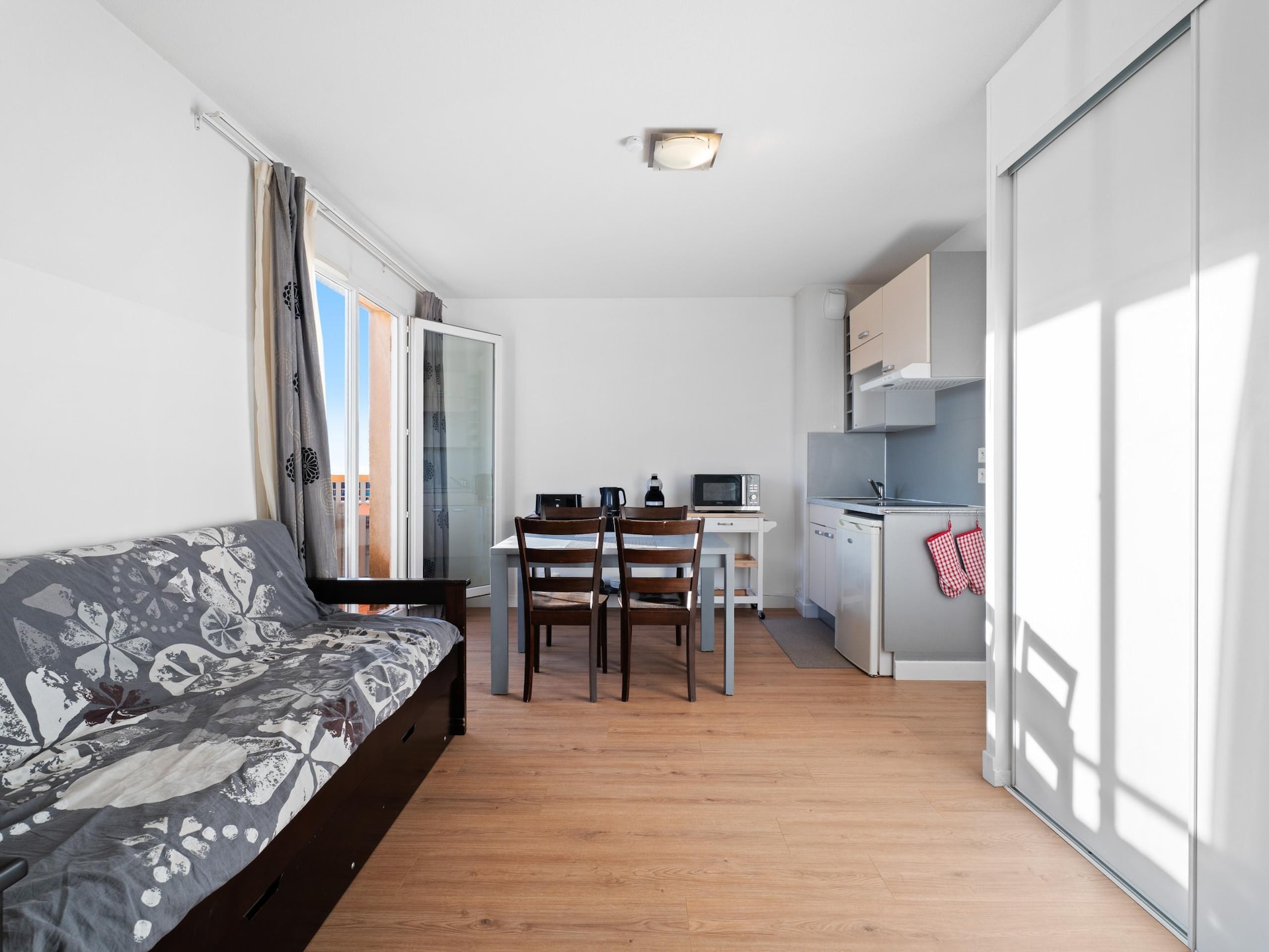 Licht appartement in Grasse met balkon en zwembad - foto 7