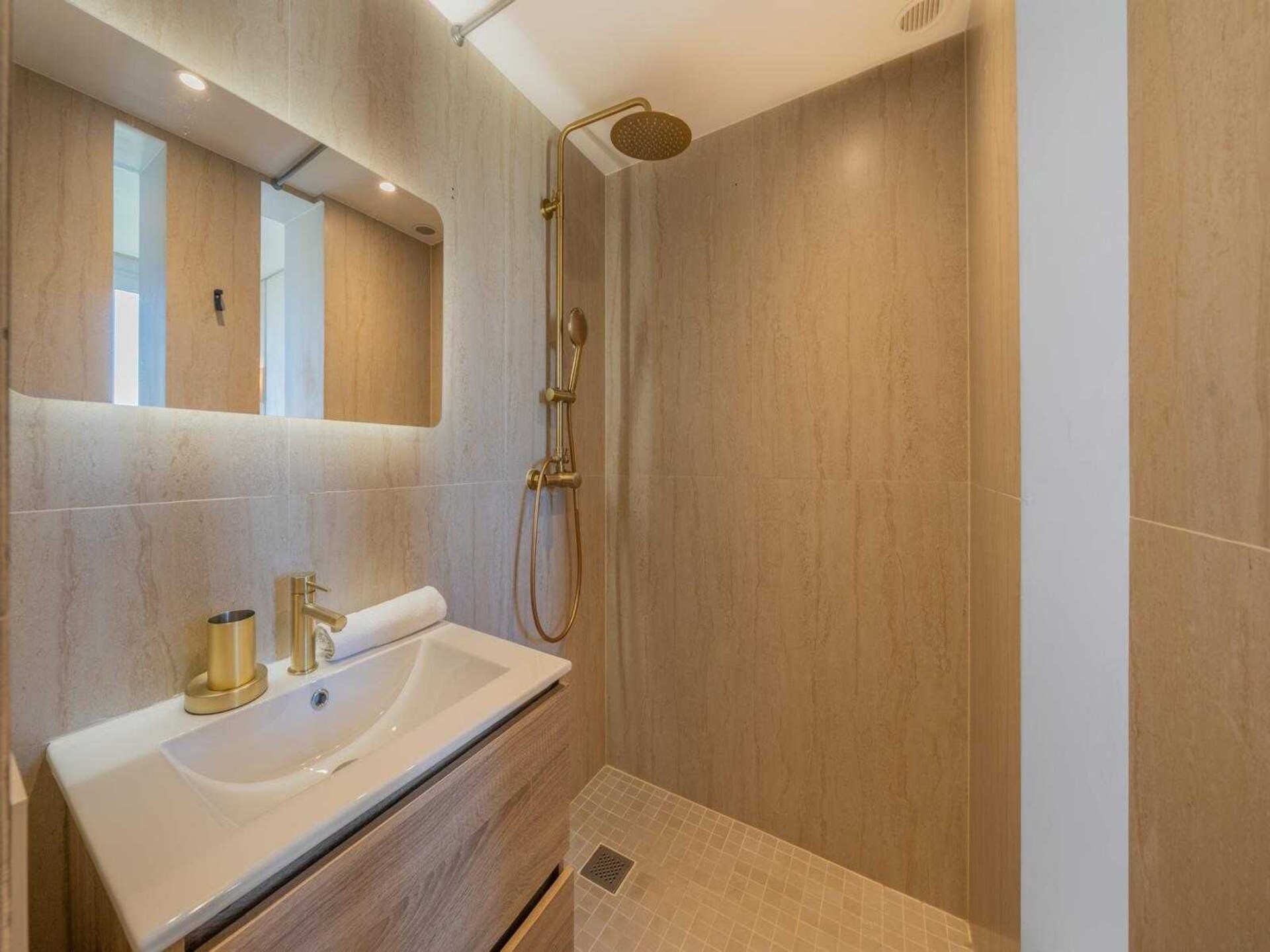 Charmant appartement voor 6 personen in hartje Saint-Tropez - foto 36