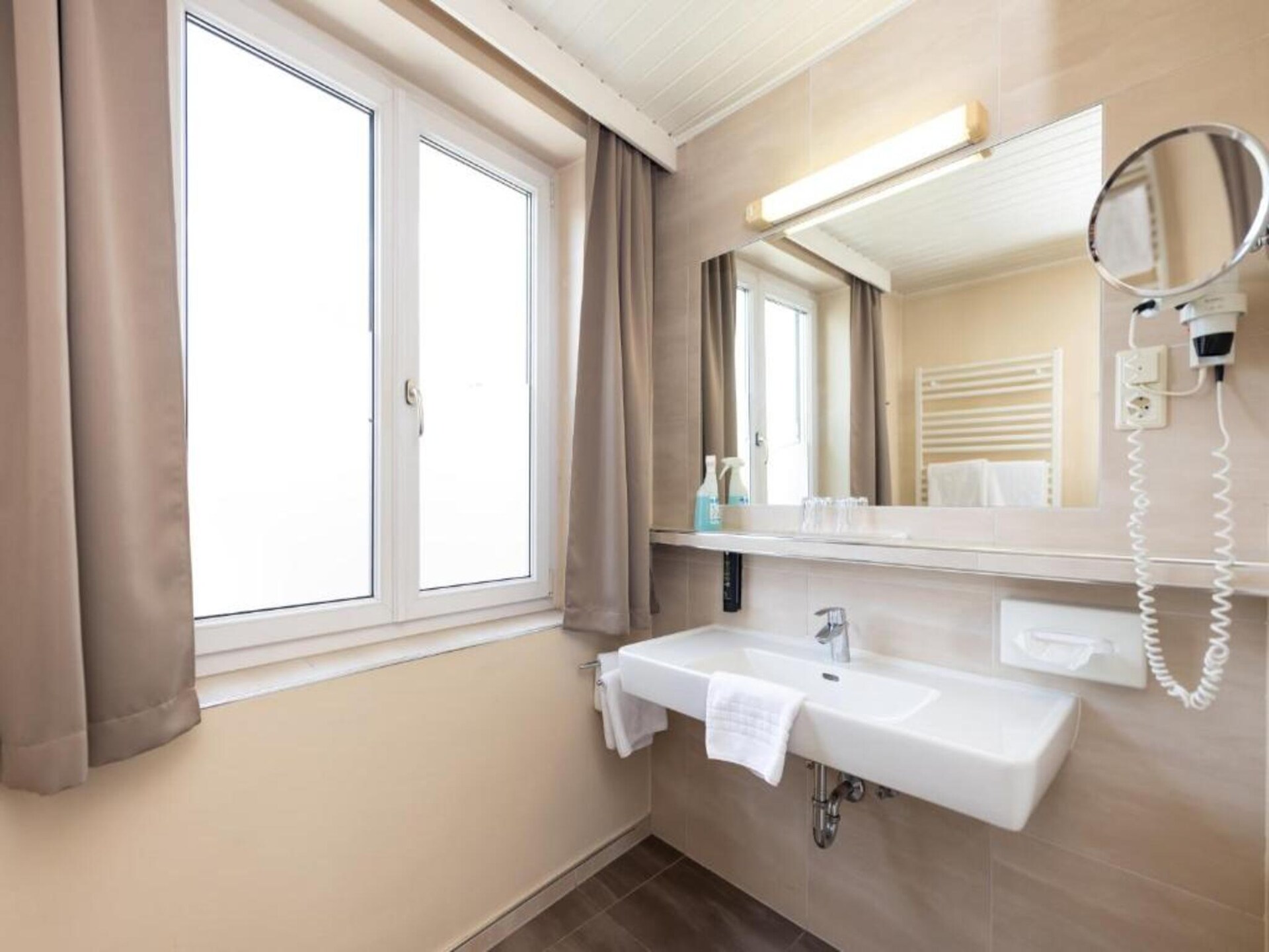 Knusse tweepersoonskamer met wellness in het groene Söchau - foto 17