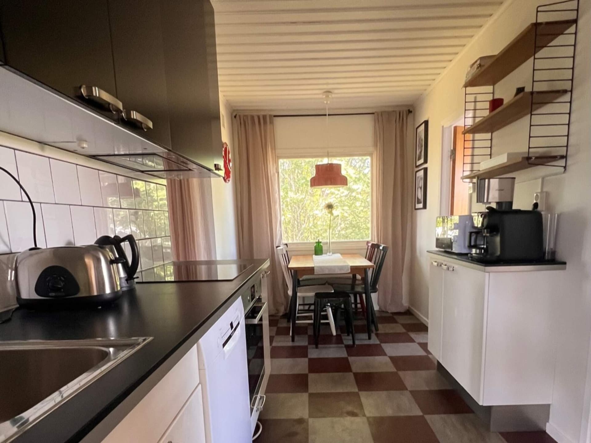 Aan het meer: sfeervol vakantiehuis in Holsljunga - foto 8