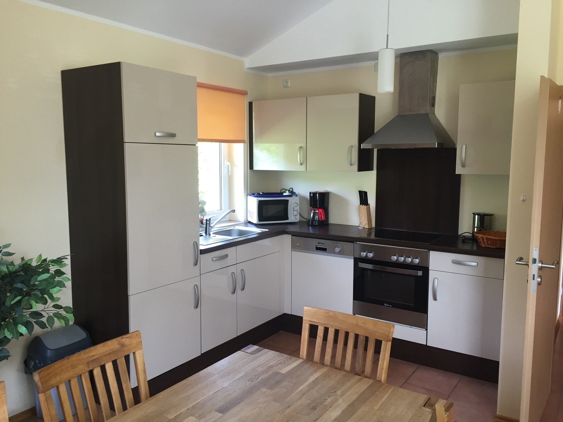 Vrijstaande 6-persoons bungalow met tuin in vakantiepark Hinterhausen bij Gerolstein - foto 3