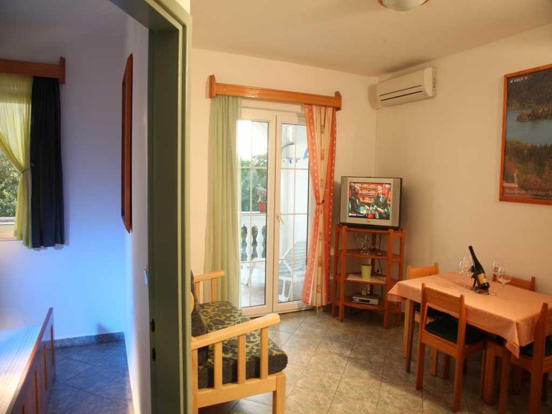 Appartement 3 Kat 1 in Srima: zeezicht, terras & vlakbij strand - foto 5