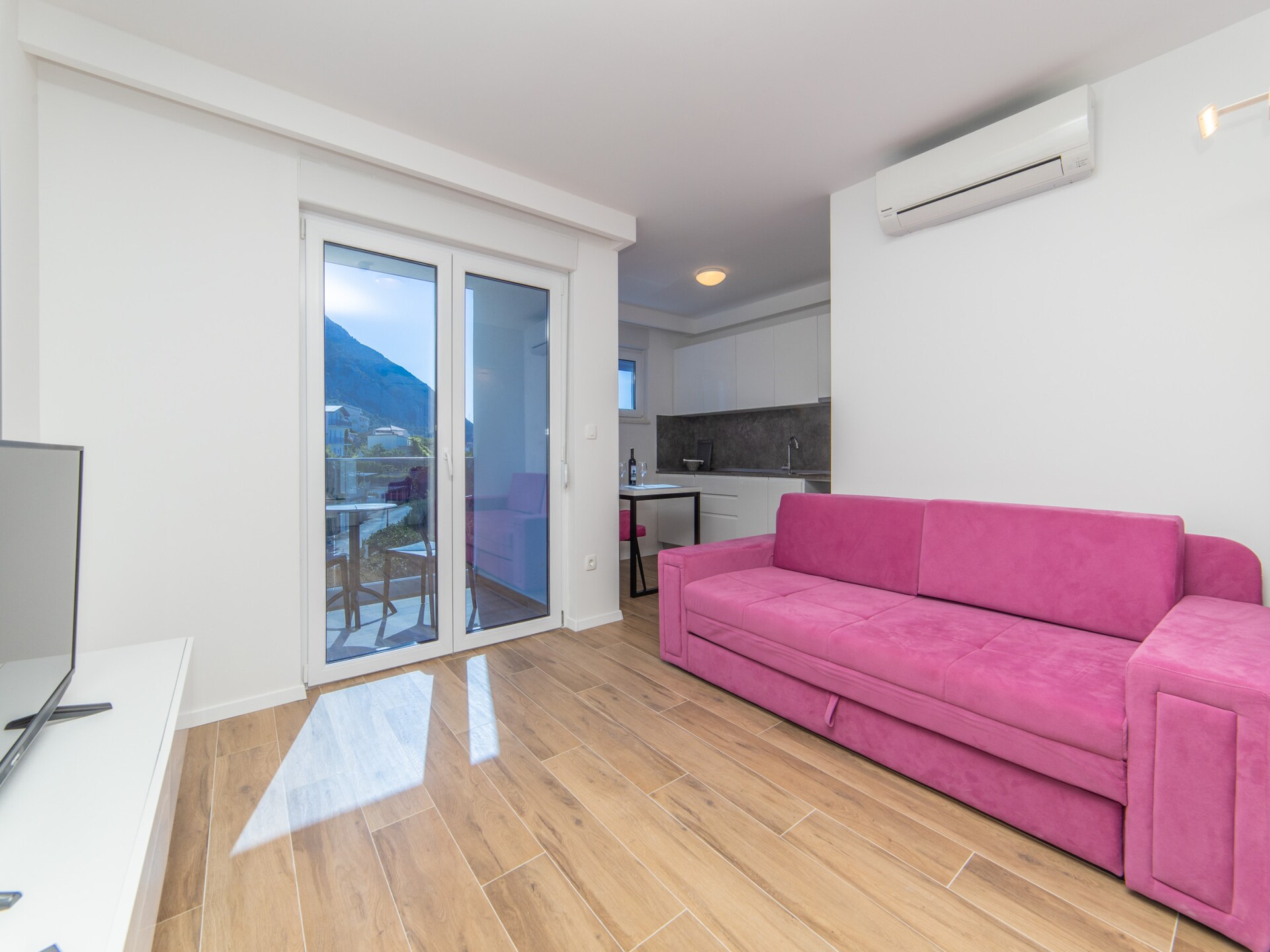 Altiora Prestige Residence 105: Zeezicht appartement op 100m van strand in Gradac - foto 1