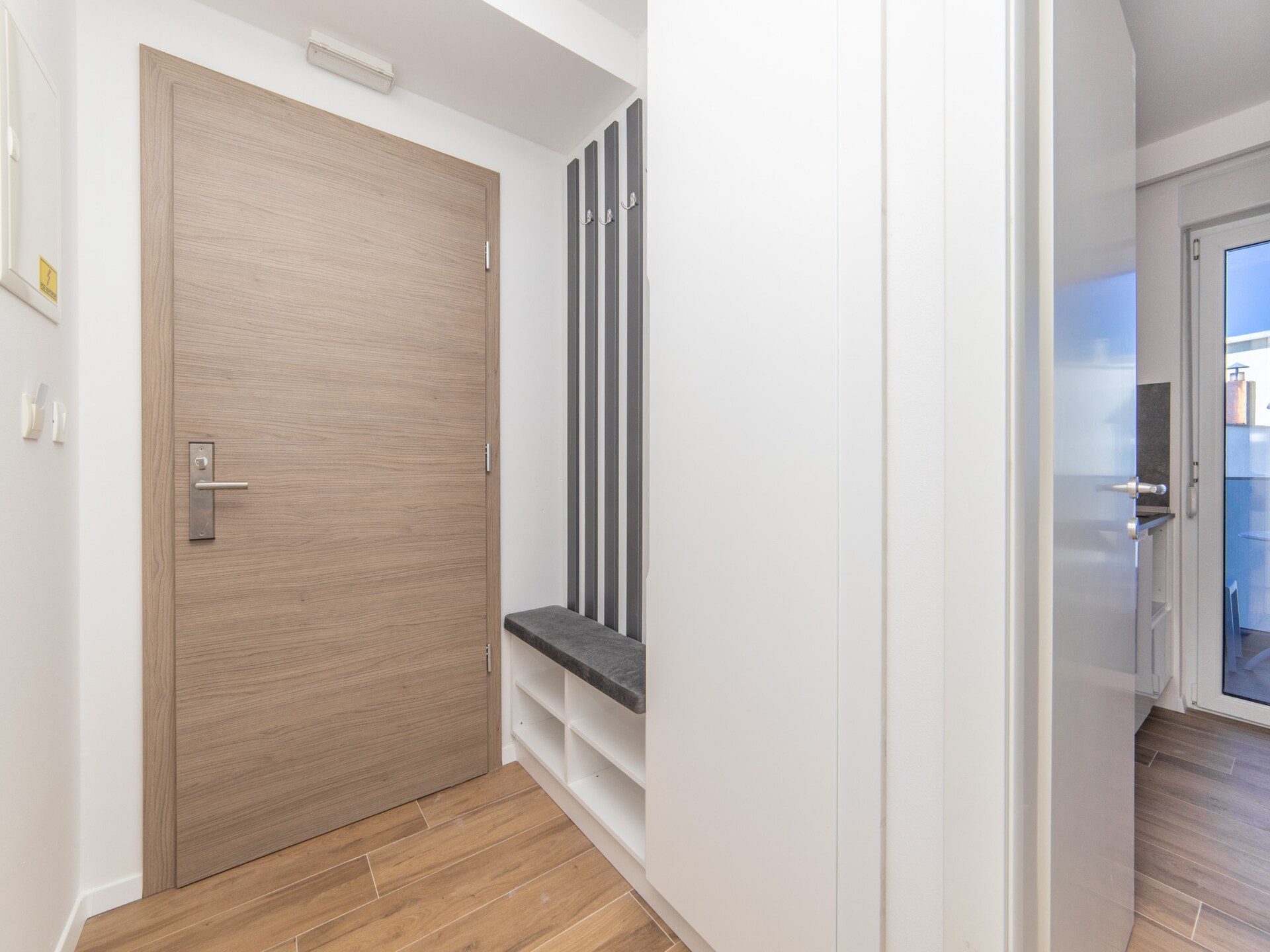 Modern appartement aan zee in Gradac, op 100 meter van het strand - foto 10