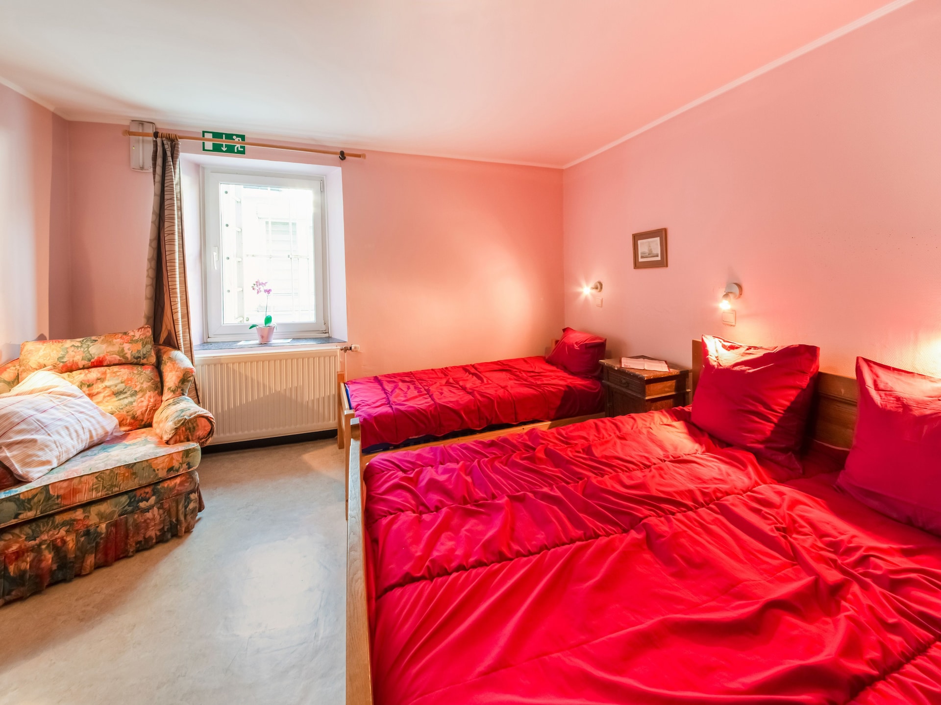 15-persoons vakantiehuis met haard en tuin in Awenne - foto 16