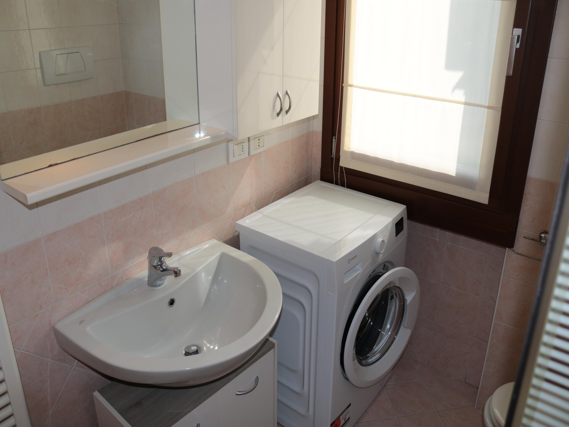 Vakantiehuis op 550 m van het meer in het centrum van Lazise - foto 16