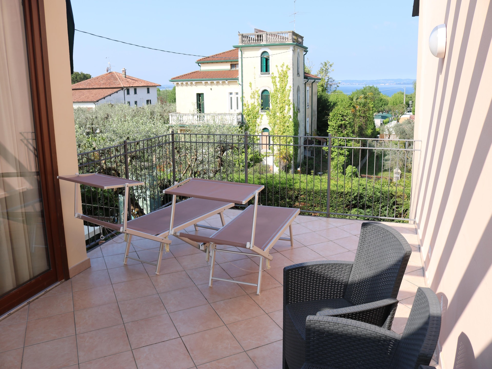 Vakantiehuis op 550 m van het meer in het centrum van Lazise - foto 19