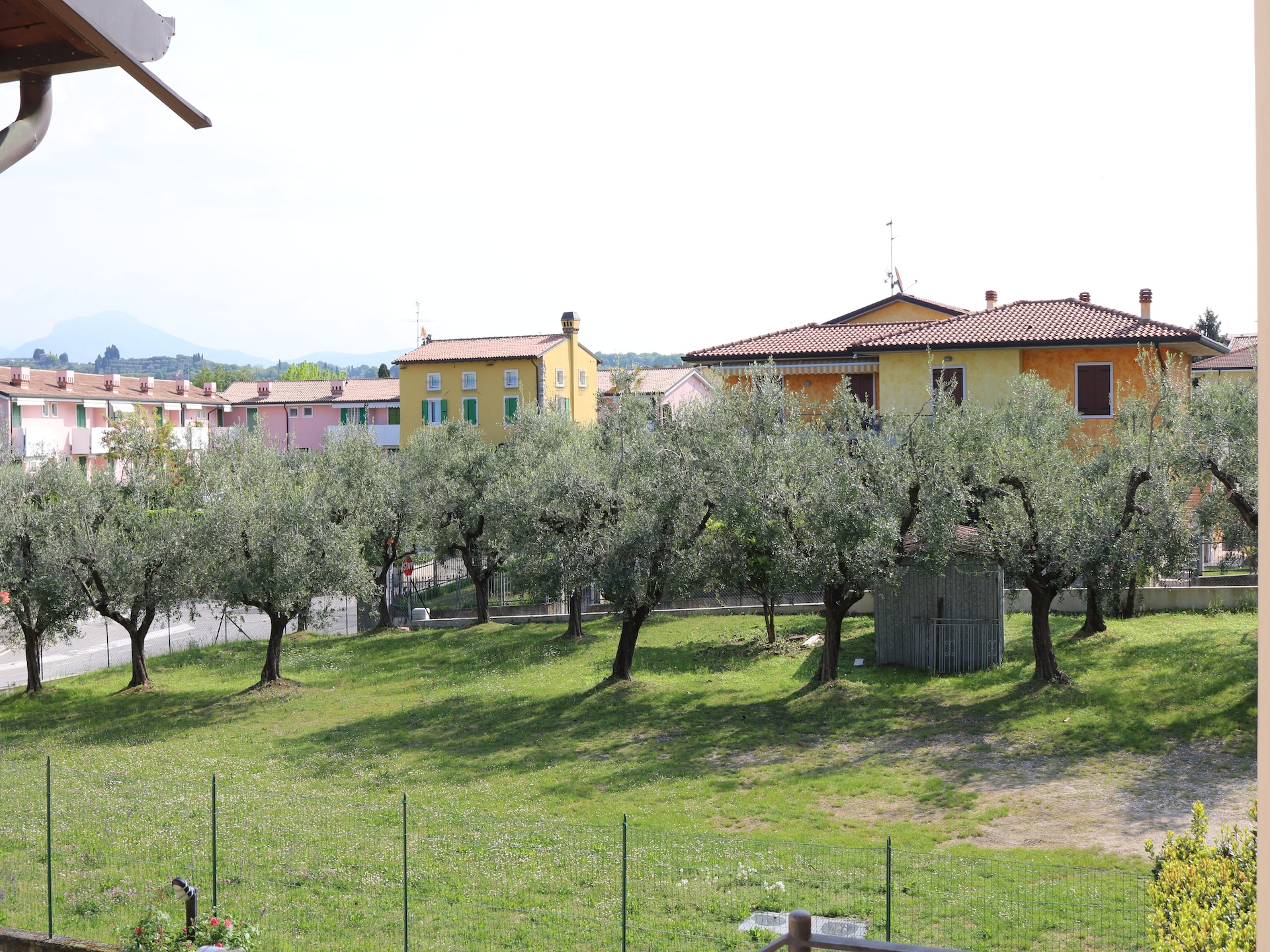 Vakantiehuis op 550 m van het meer in het centrum van Lazise - foto 24