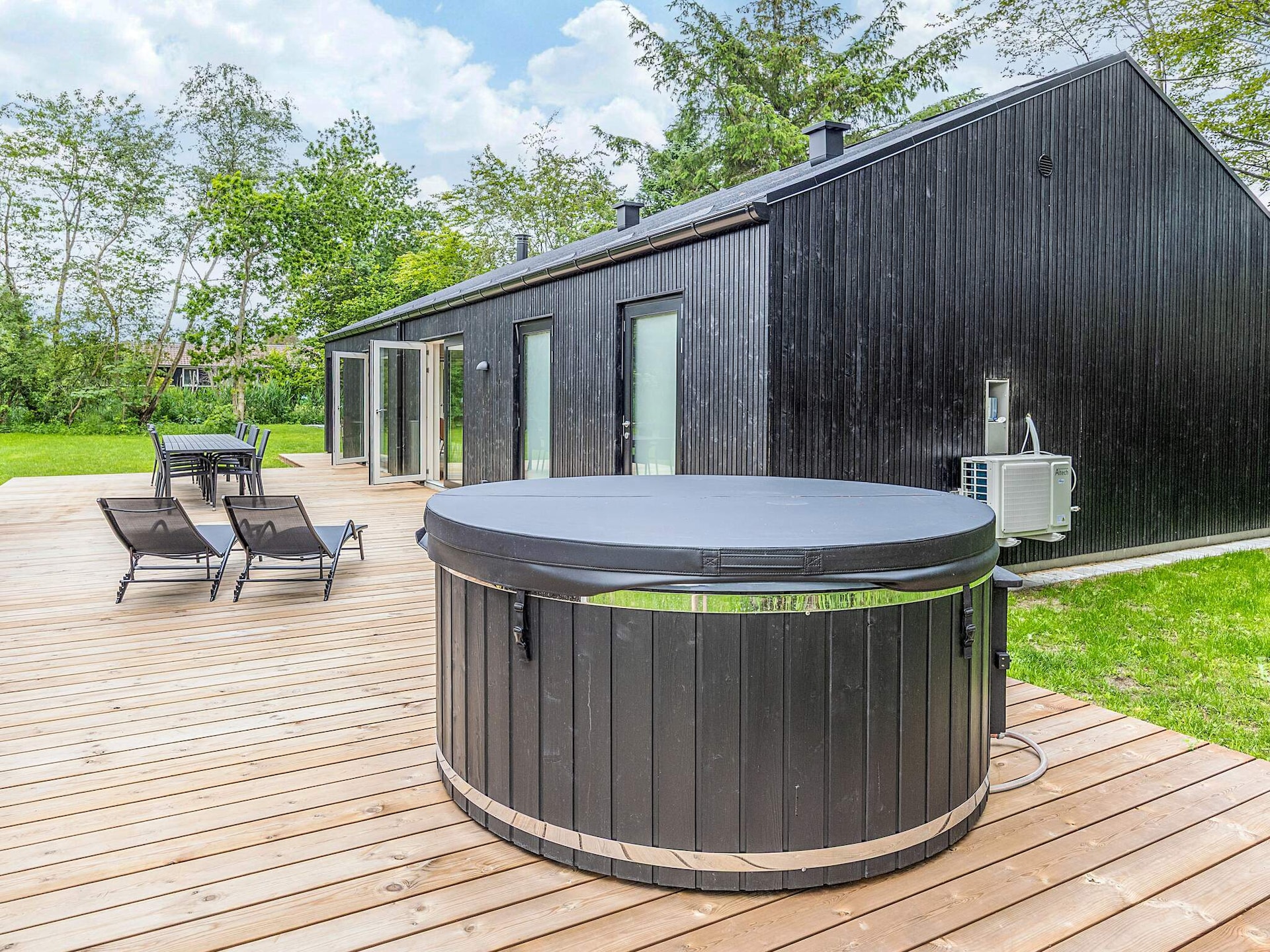 Op 350 m van zee: Ruim vakantiehuis voor 10 personen in Hals - foto 11