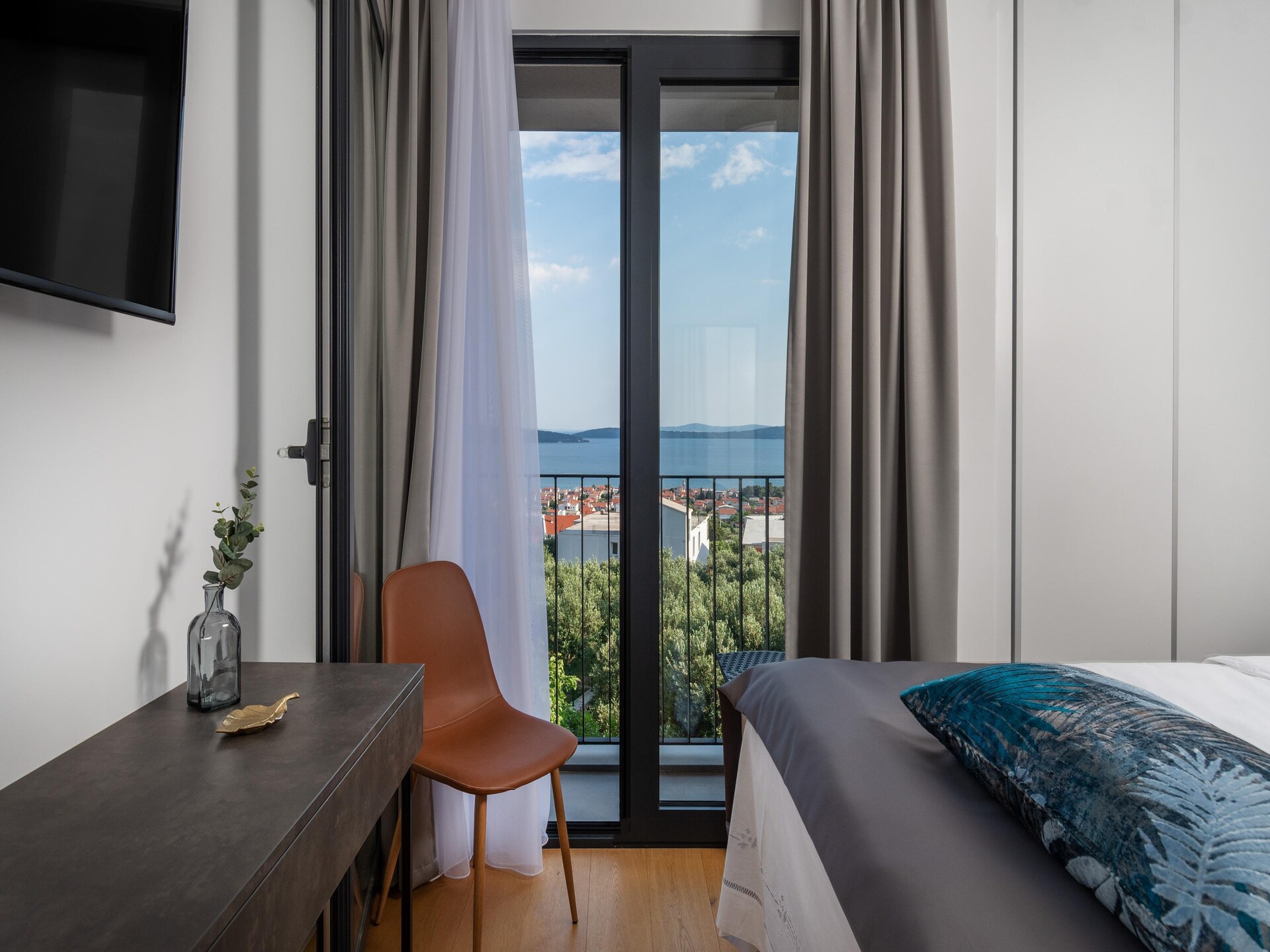 Ruime villa met privézwembad, sauna en zeezicht bij Split - foto 24