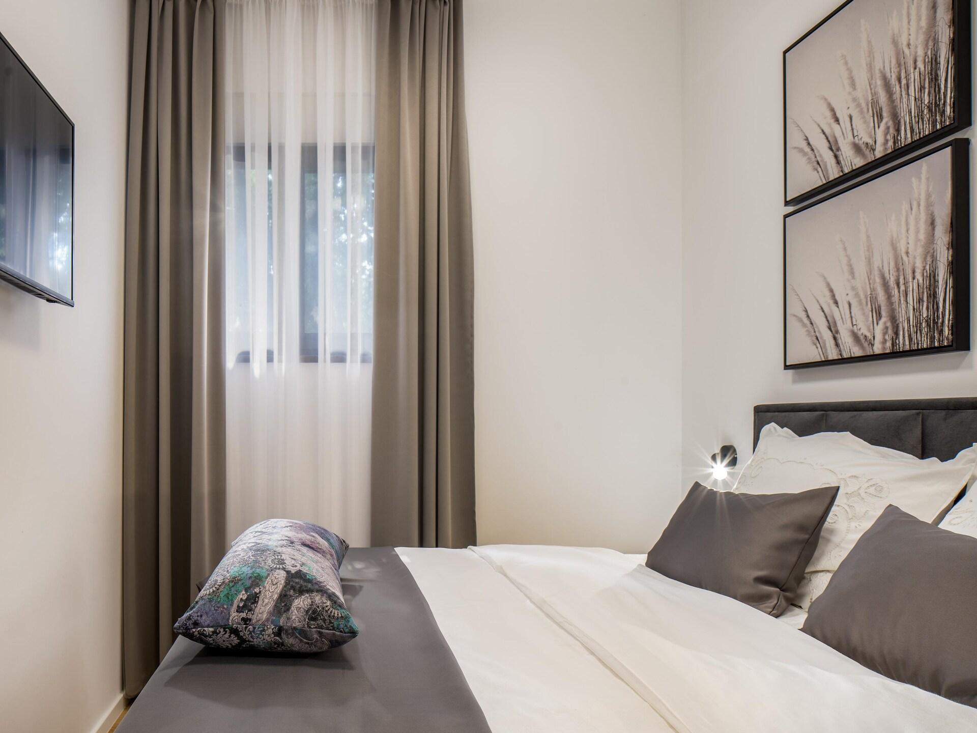 Ruime villa met privézwembad, sauna en zeezicht bij Split - foto 26
