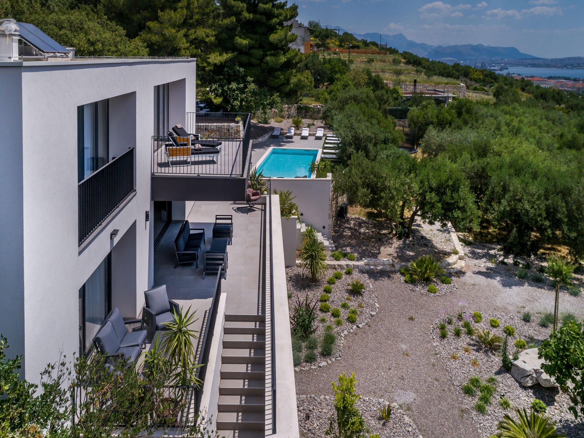 Ruime villa met privézwembad, sauna en zeezicht bij Split - foto 63