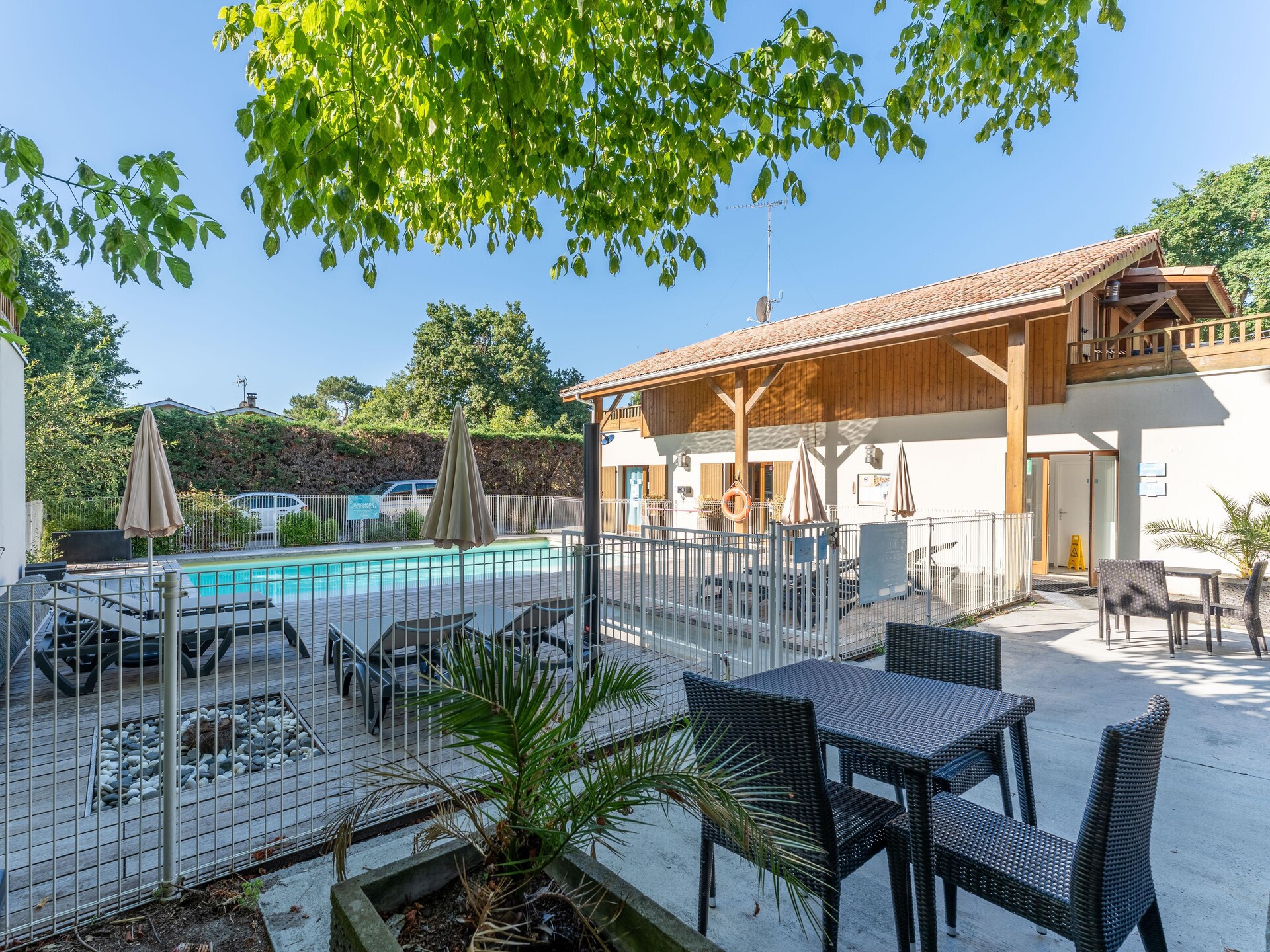 Licht appartement in Lacanau bij het meer met verwarmd zwembad - foto 9
