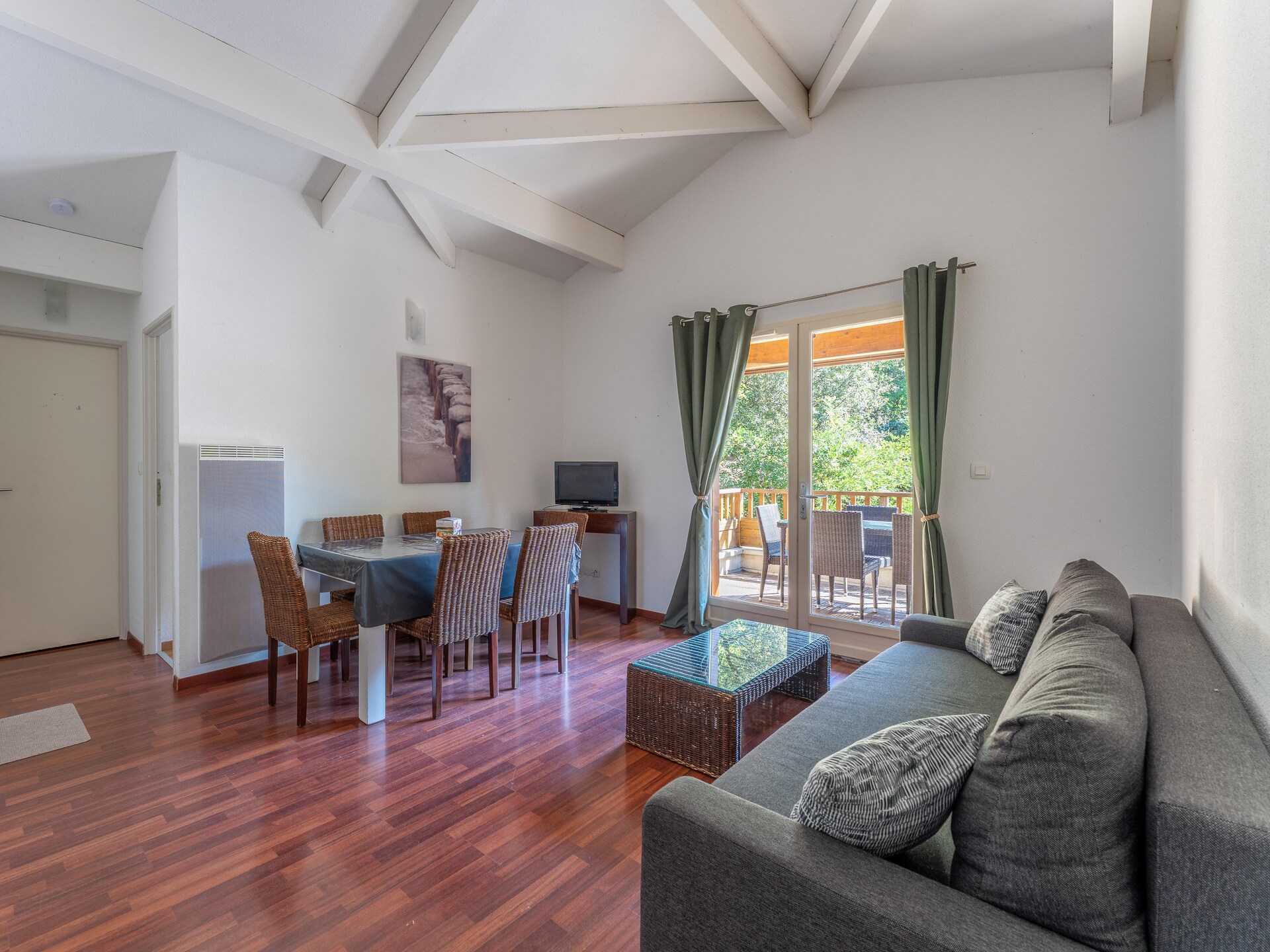 Licht appartement in Lacanau bij het meer met verwarmd zwembad - foto 1