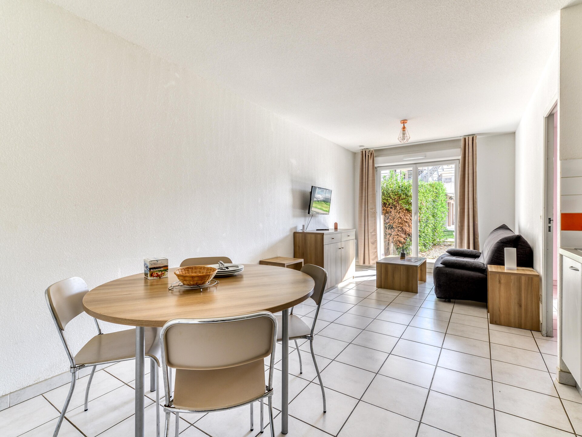 Knus appartement in Le Grau-du-Roi met zwembadzicht, vlakbij Port Camargue - foto 13
