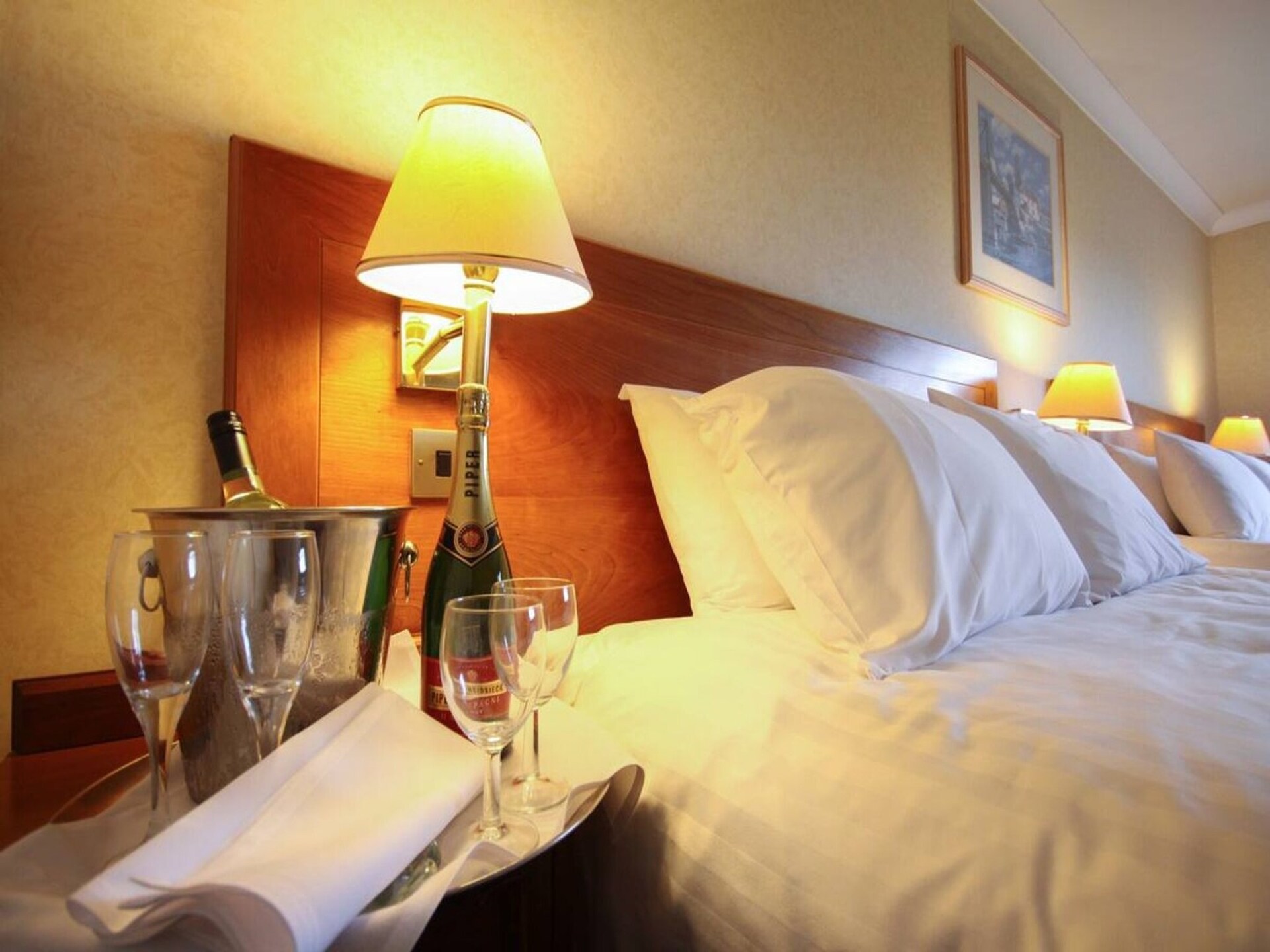 Comfortabele tweepersoonskamer nabij Coventry – gratis WiFi & parkeren - foto 13