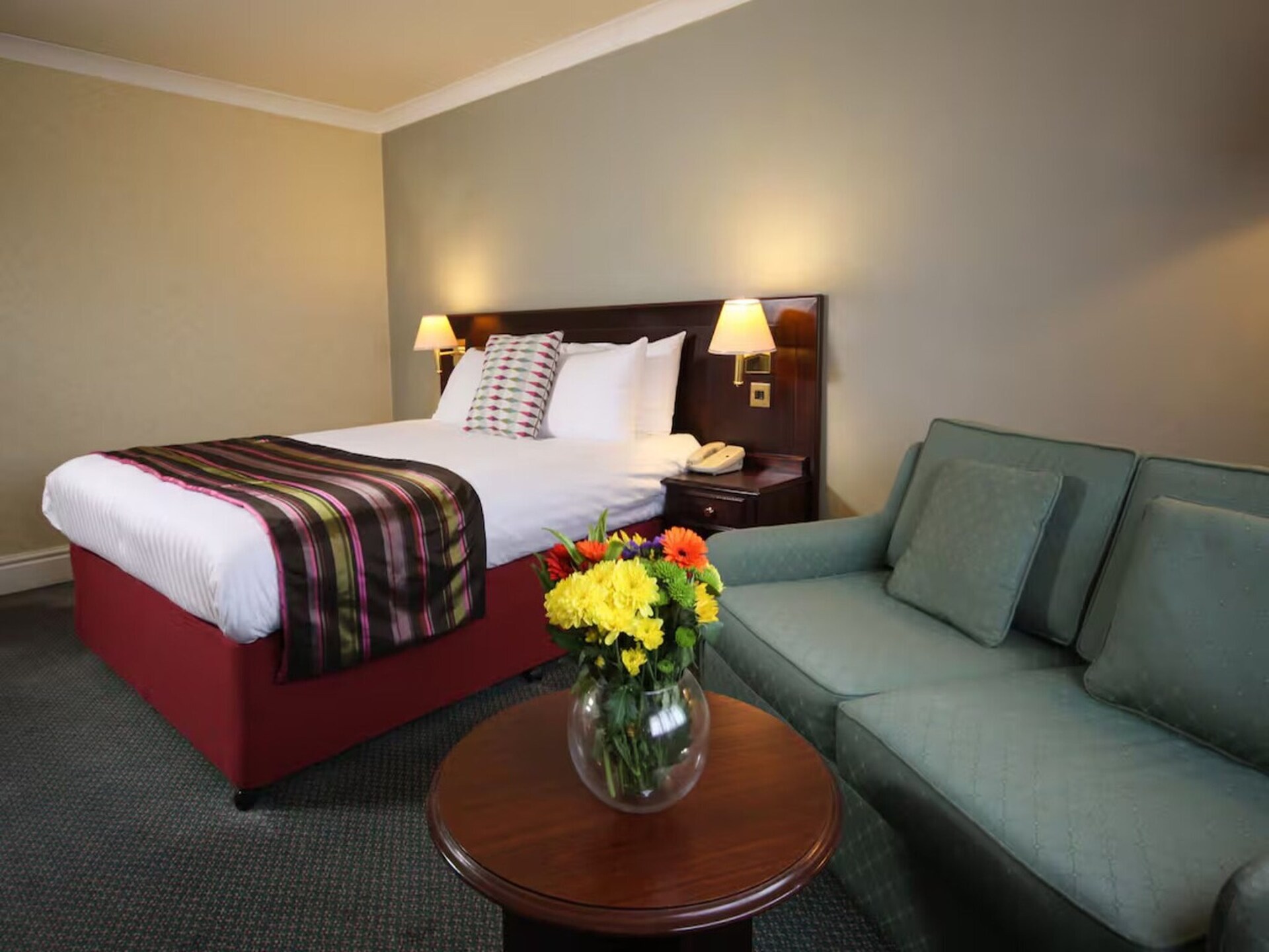 Comfortabele tweepersoonskamer nabij Coventry – gratis WiFi & parkeren - foto 15
