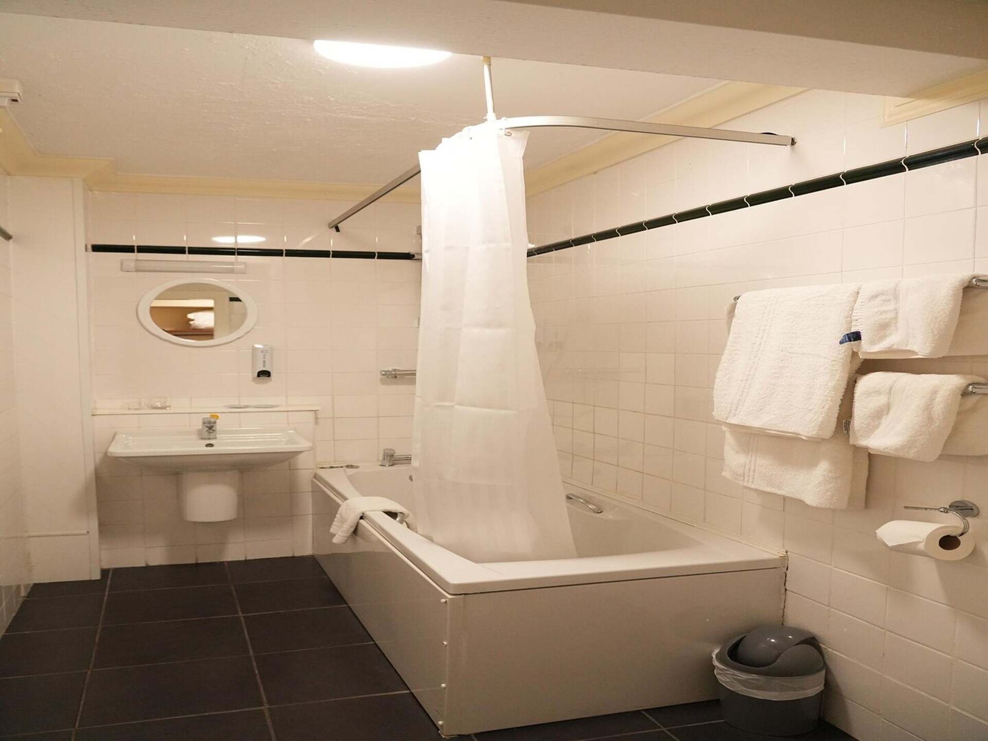 Compacte en moderne single room in hartje Derby met gratis wifi - foto 47
