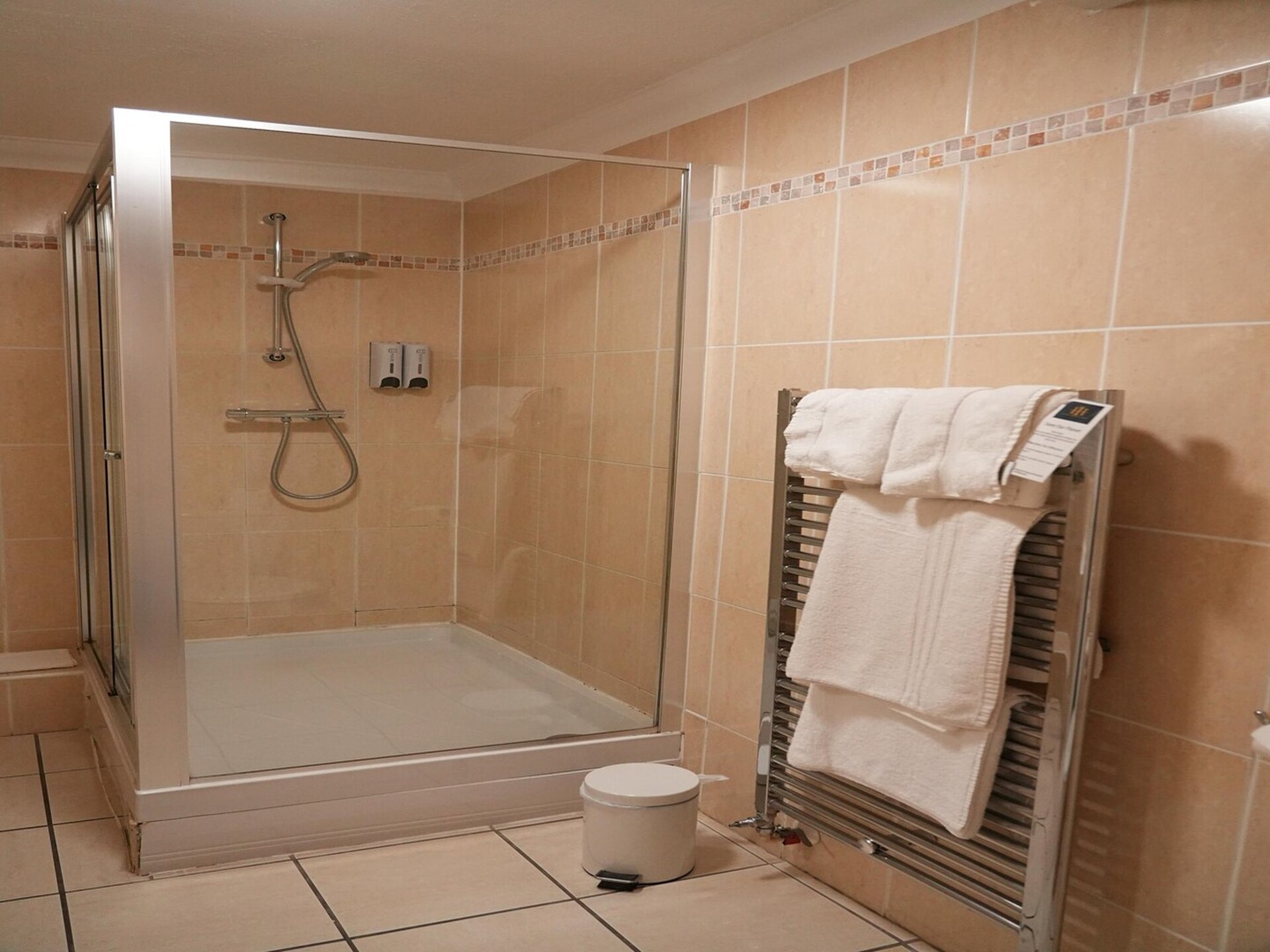 Compacte en moderne single room in hartje Derby met gratis wifi - foto 44