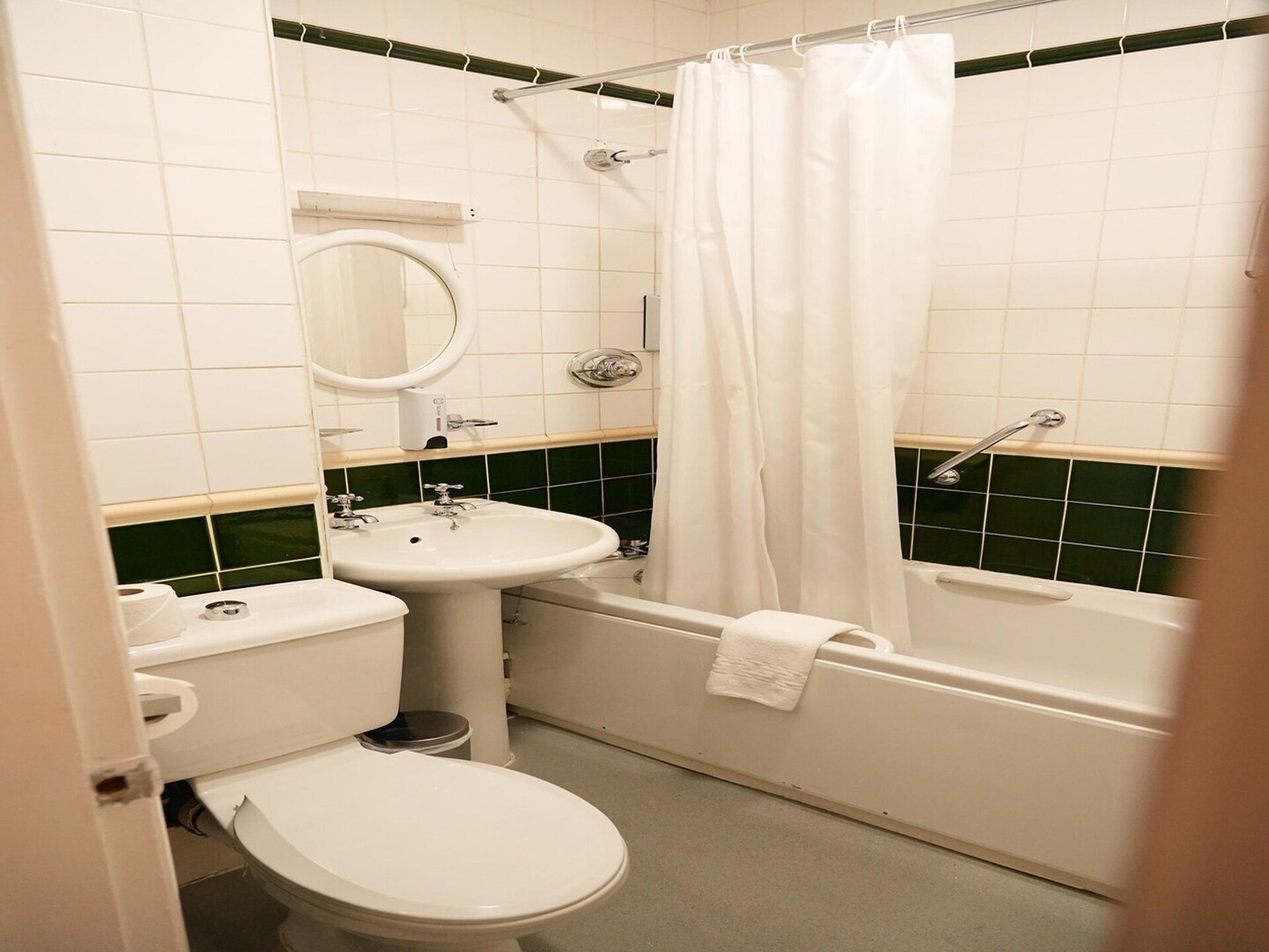 Compacte en moderne single room in hartje Derby met gratis wifi - foto 38