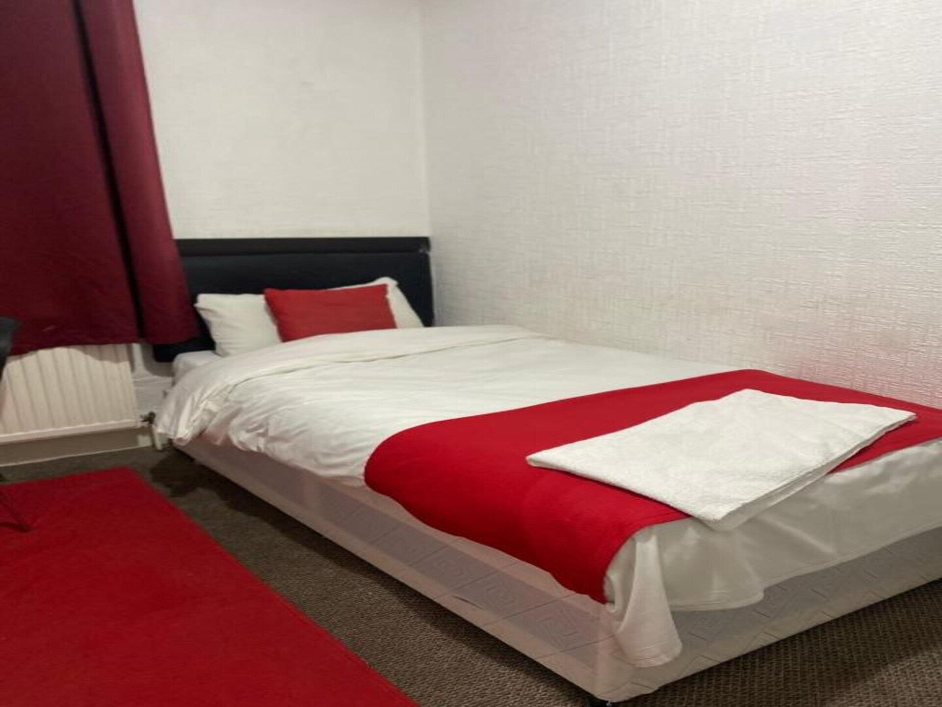 Knusse hotelkamer in Ilford, vlakbij Londen en op loopafstand van het meer - foto 10