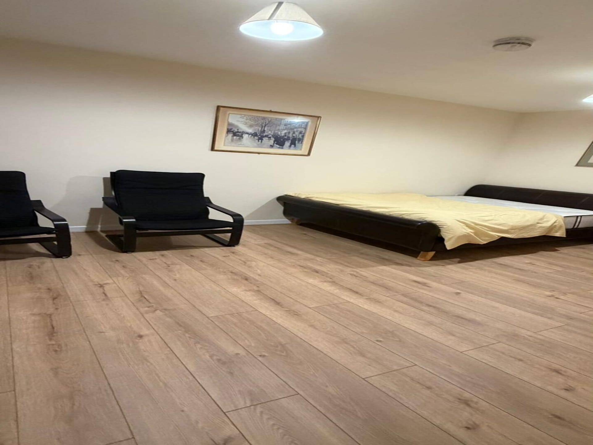 Knusse tweepersoonskamer met gedeelde badkamer in Maidstone, vlakbij Leeds Castle - foto 4