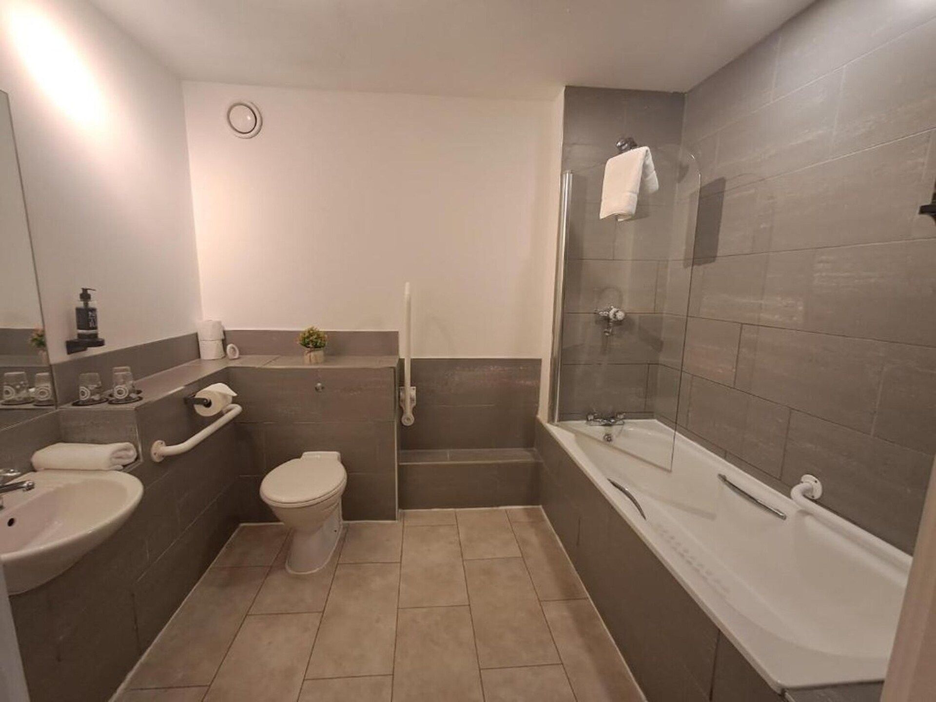 Stijlvol appartement in historisch Royal Hotel Cardiff voor 3 personen - foto 27