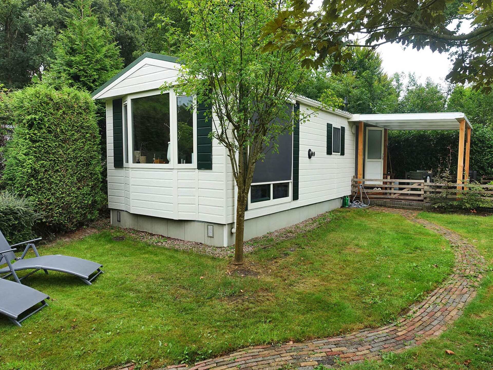 Knus chalet met besloten tuin tegenover vakantiepark Rheezerveen - foto 1