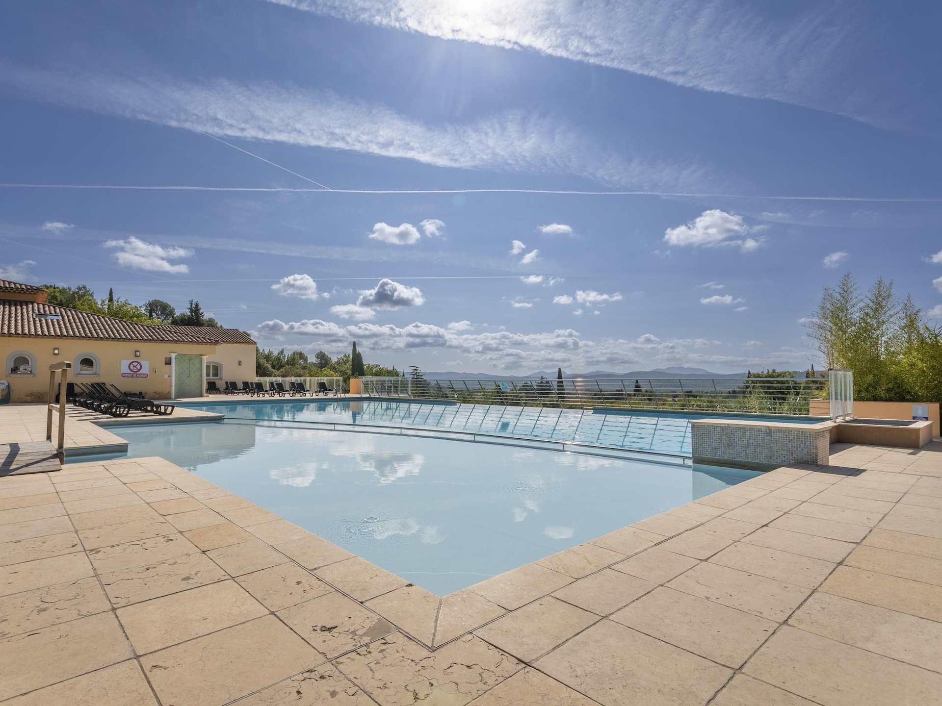 Sfeervol appartement met balkon in Callian, Var - foto 10