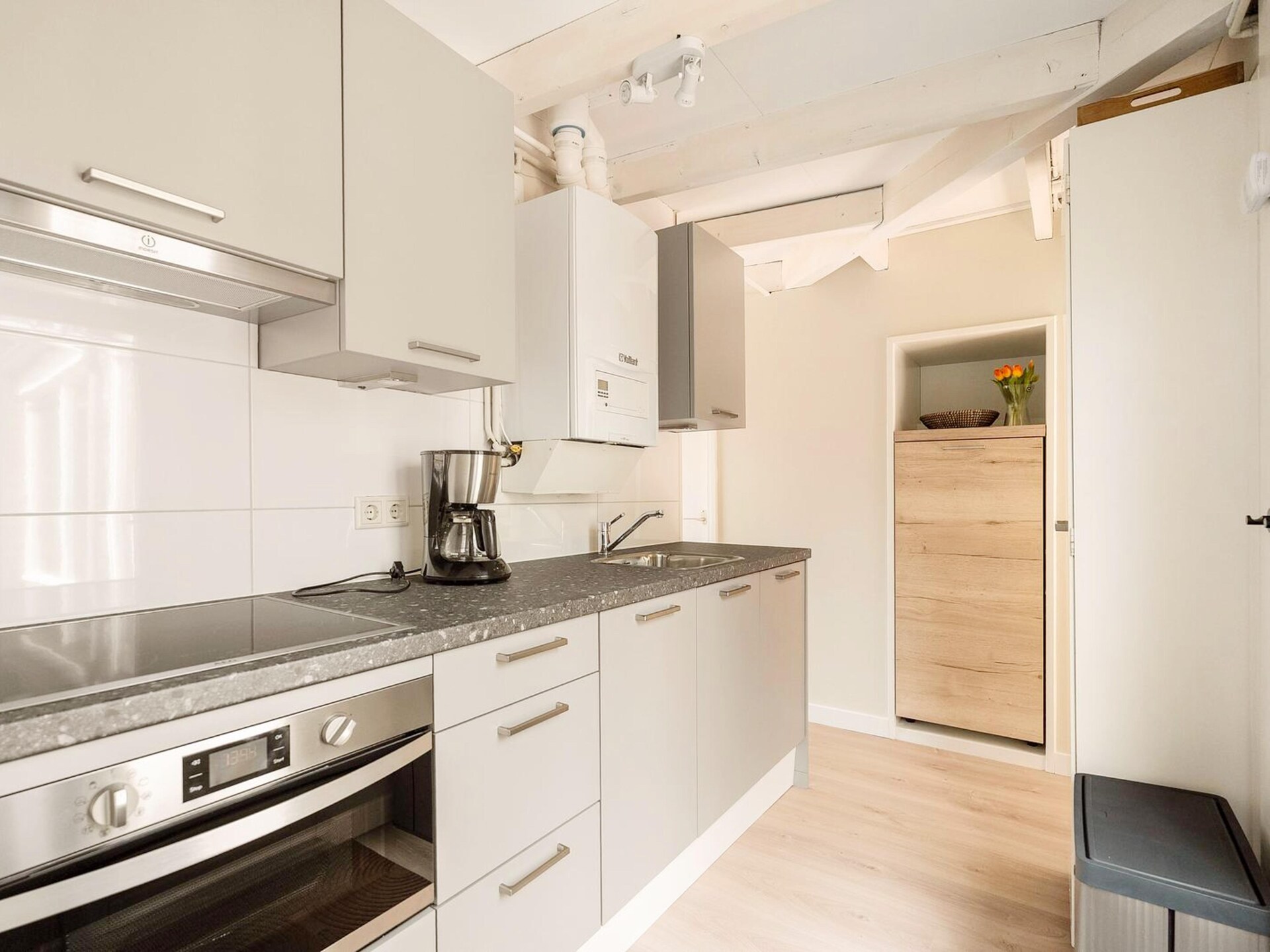 Stijlvol vakantiehuis met hottub in Sint Maartensvlotbrug - foto 15