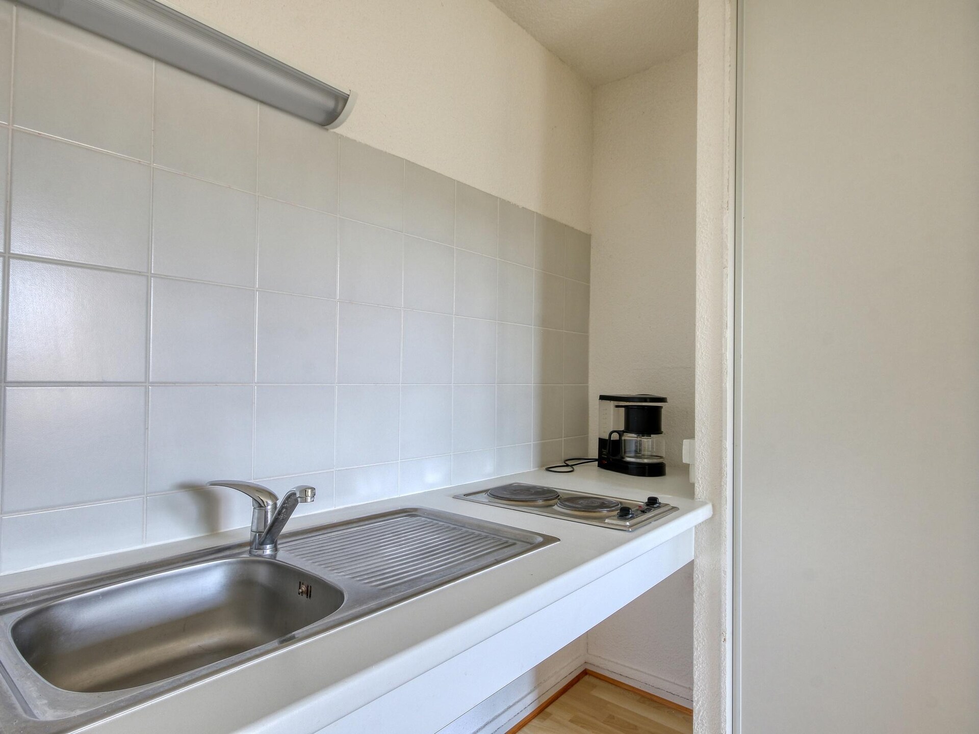 Toegankelijk appartement aan het meer van Fades-Besserves met zwembad - foto 25