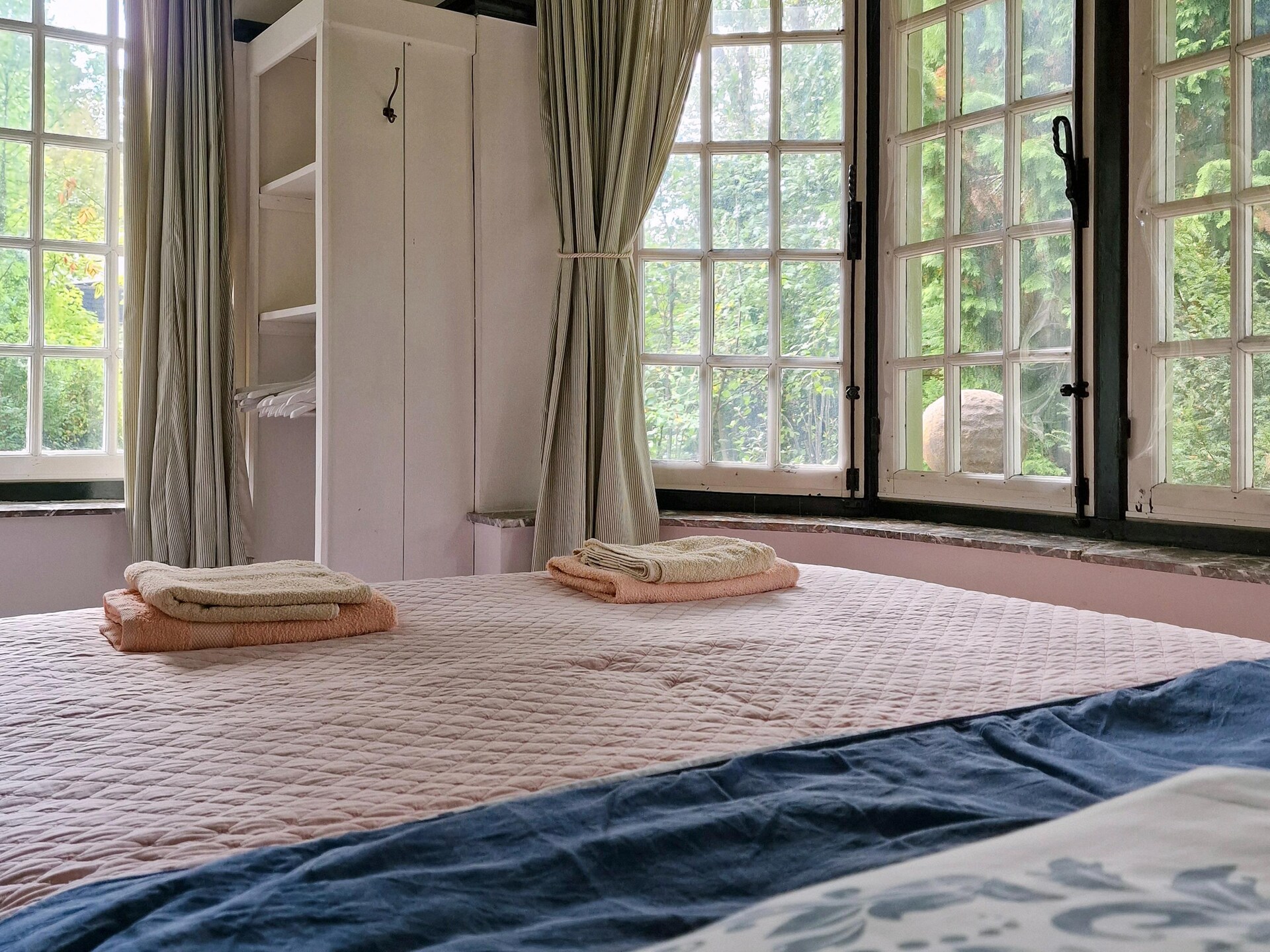 Romantisch paviljoen met houtkachel en kampvuur in de Ardennen - foto 21