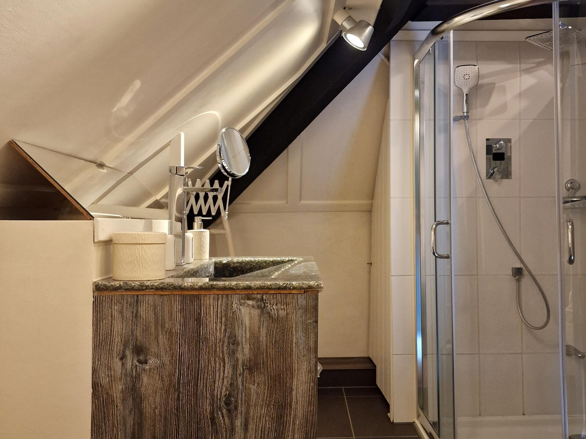Romantisch paviljoen met houtkachel en kampvuur in de Ardennen - foto 23