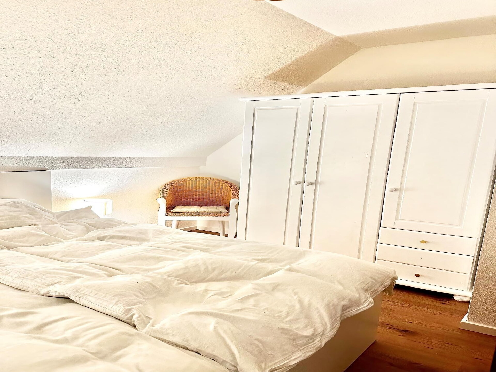 Licht appartement met balkon nabij haven Lemkenhafen, 5 km van strand - foto 13