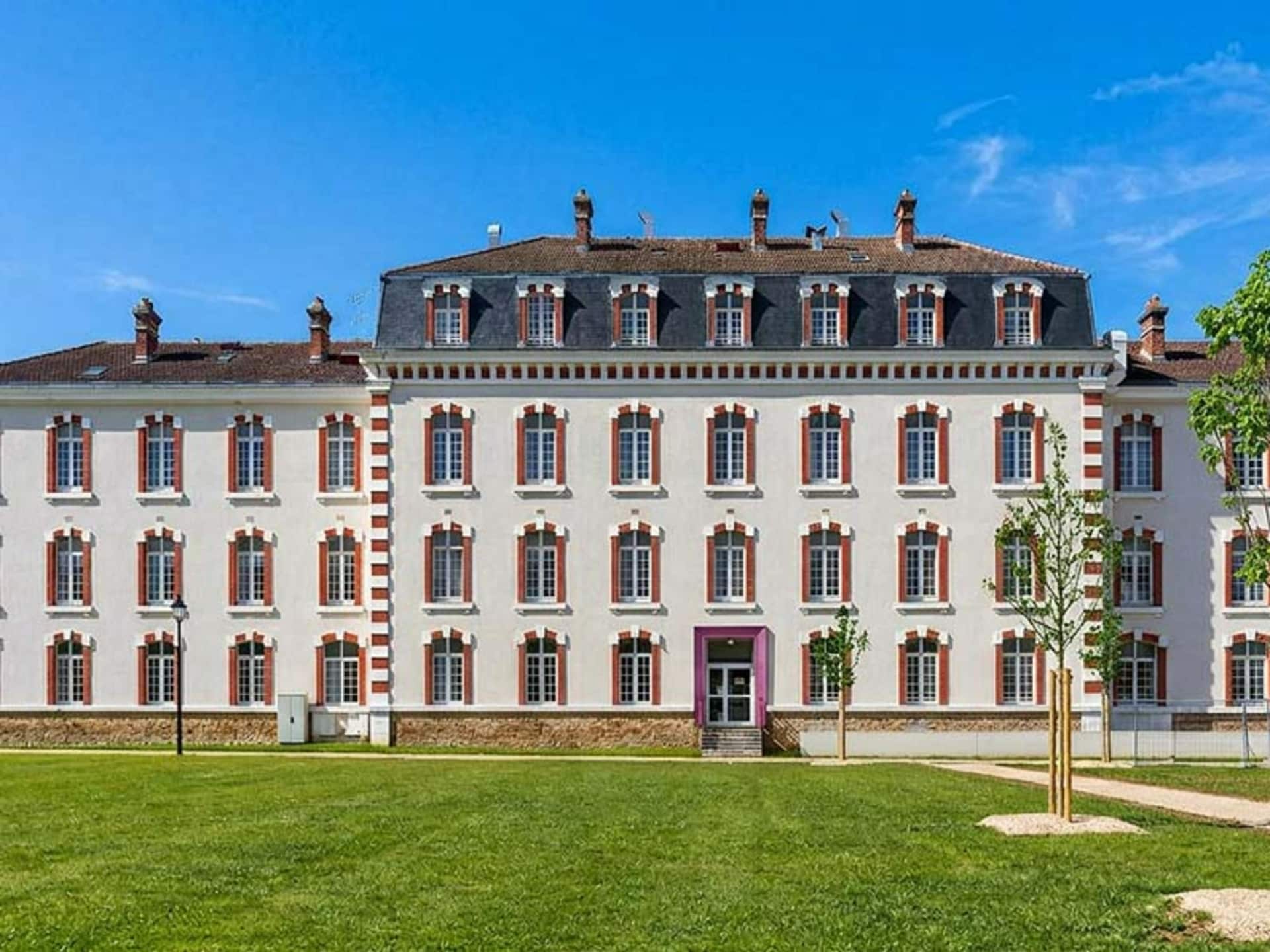 Compacte studio in historische cavaleriekazerne, 200m van centrum Épernay - foto 5