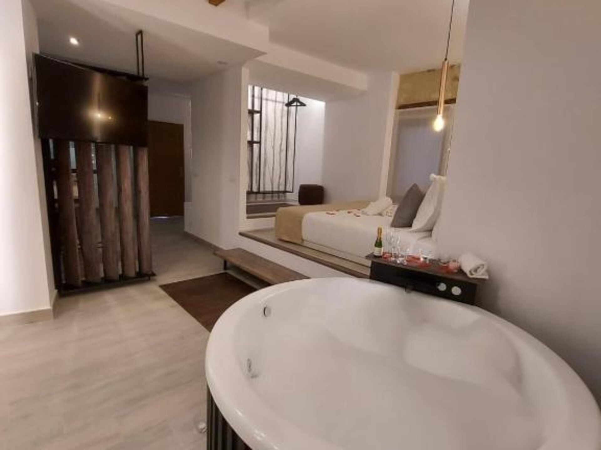 Luxe studio met jacuzzi op 1,3 km van het strand in Alicante - foto 14