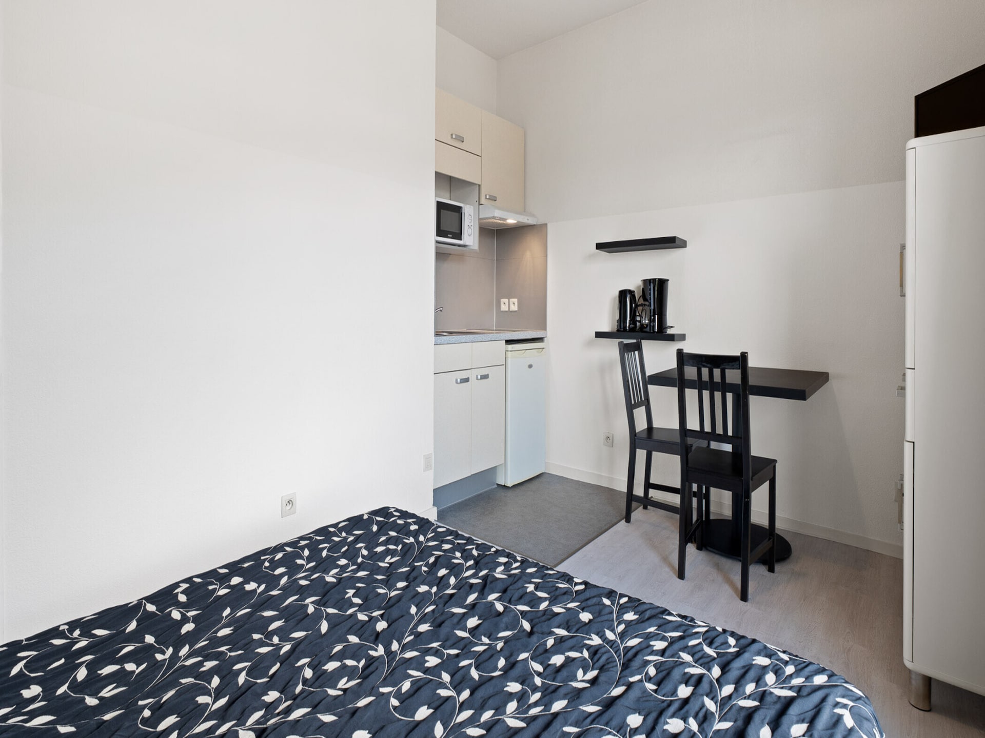 Centraal gelegen appartement in Grasse met balkon en zwembad - foto 4