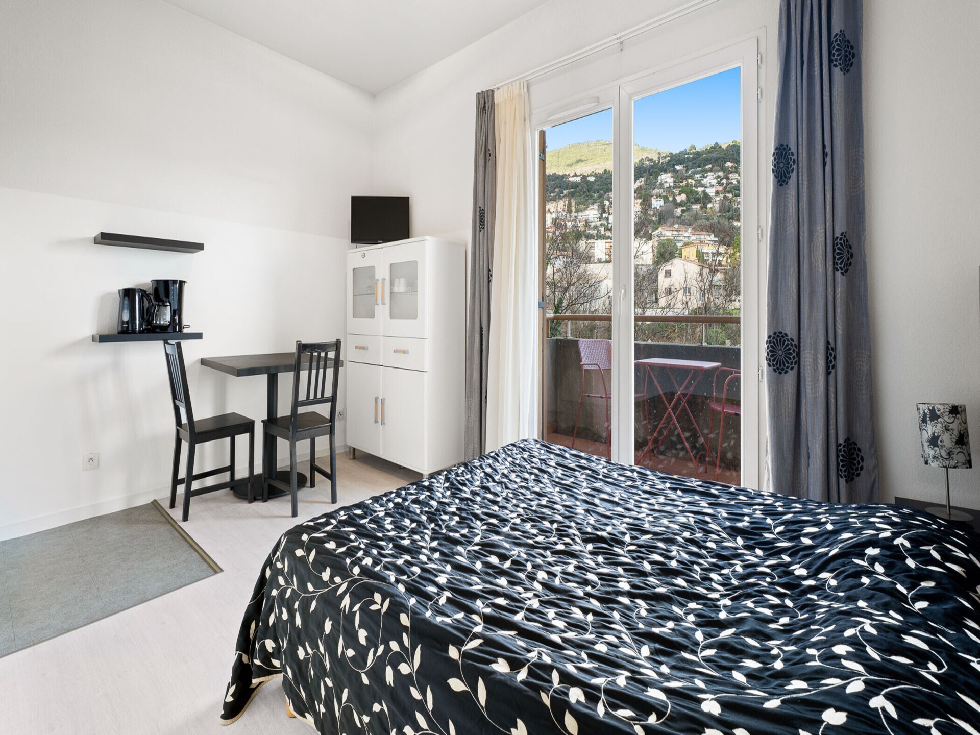 Centraal gelegen appartement in Grasse met balkon en zwembad - foto 5
