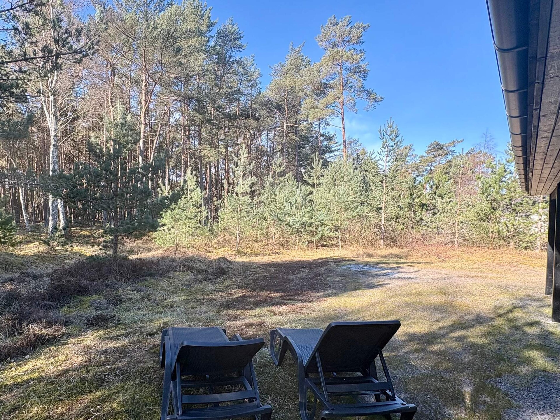 Vrijstaand vakantiehuis aan de golfbaan bij Aakirkeby, 250m van strand - foto 9