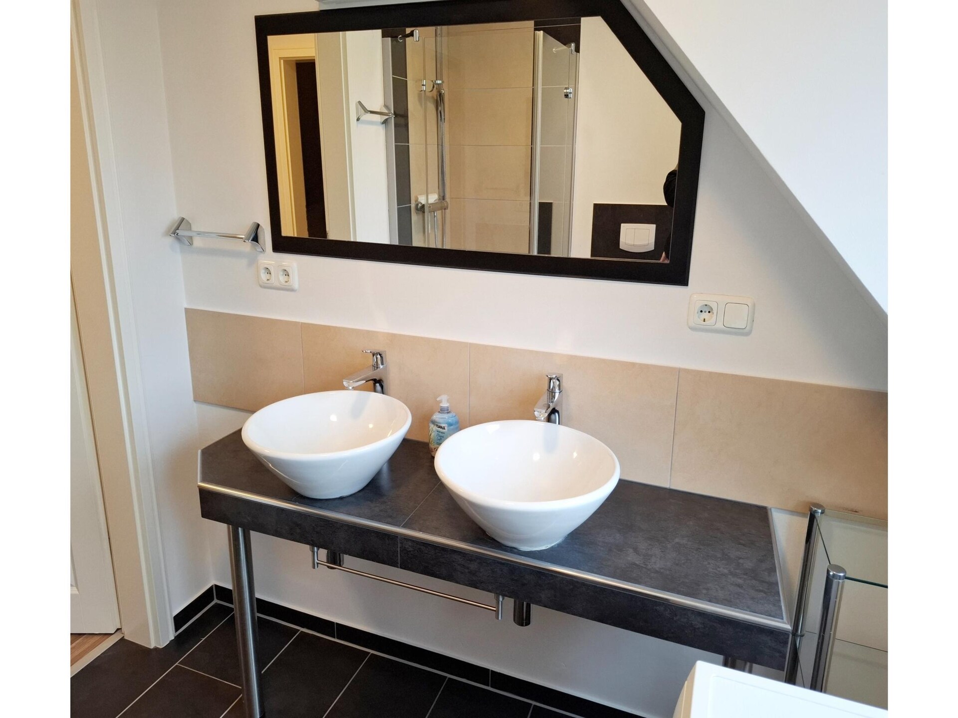 Deichhuus Een 37: Ruim vakantiehuis met sauna bij de Waddenzee - foto 16