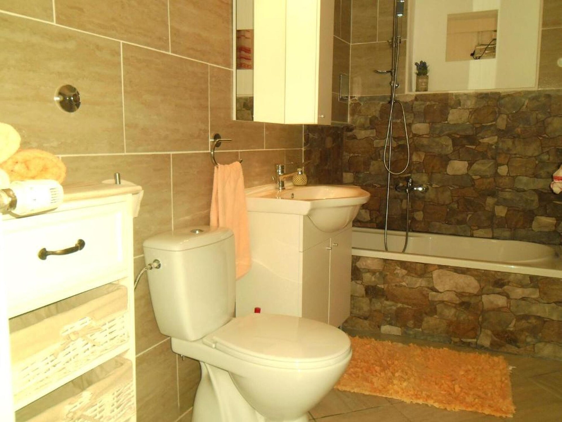 Ruim appartement met zeezicht en tuin op de hellingen van Učka, Opatija - foto 17